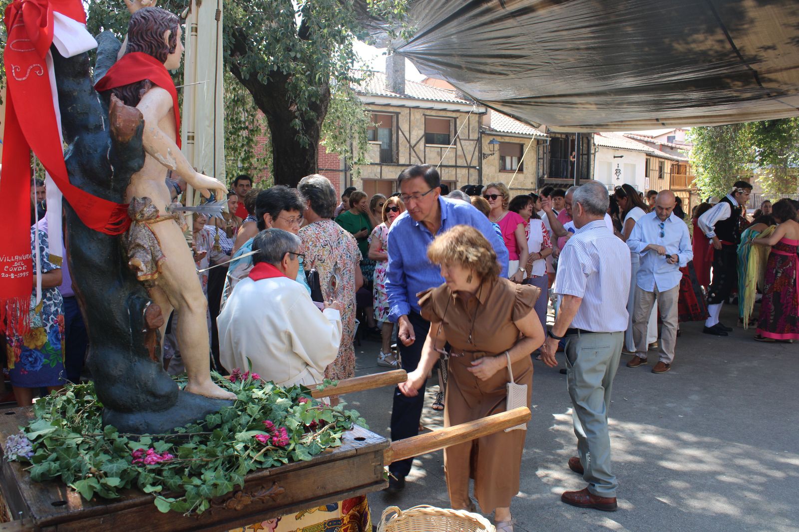 procesion-y-ofertorio-villanueva-del-conde-59