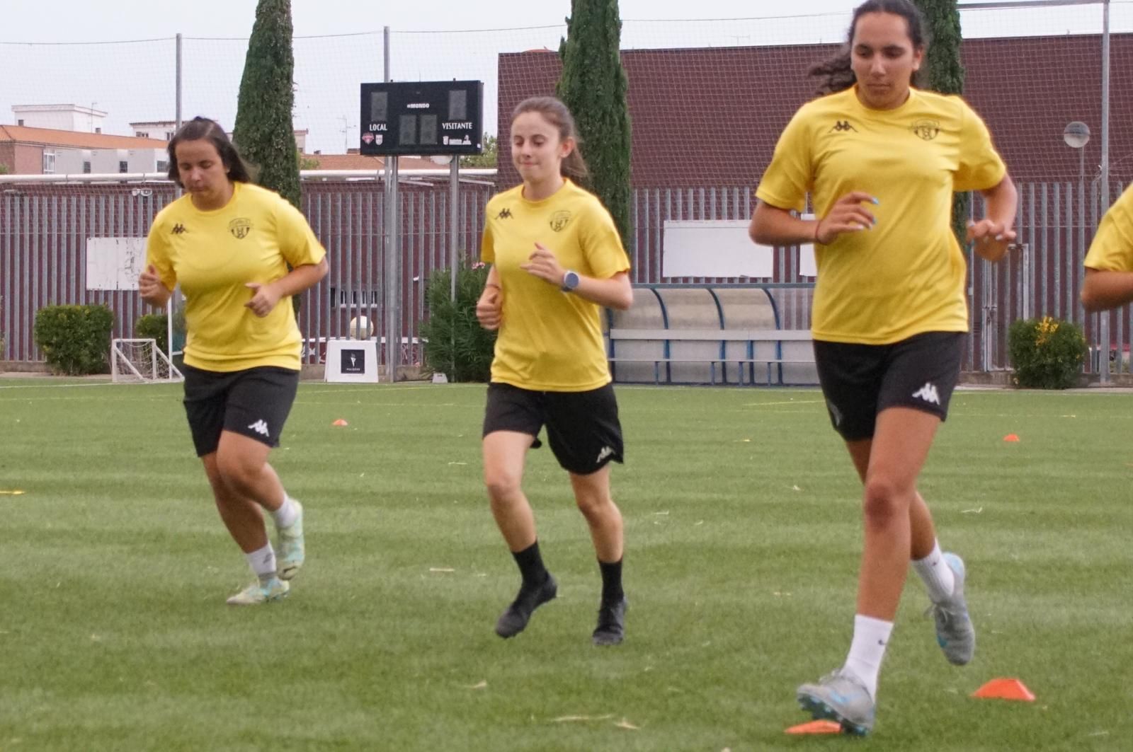El Salamanca Fútbol Femenino. Primer entrenamiento de la pretemporada.