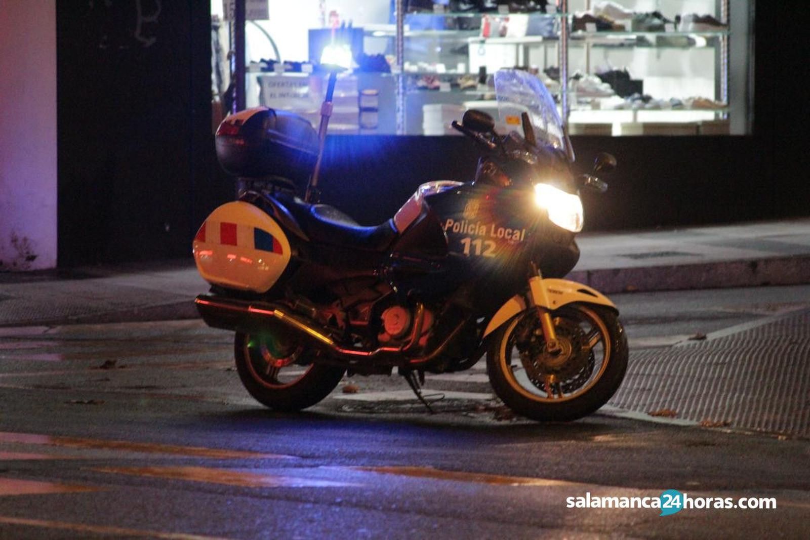 Policía local de Salamanca de noche