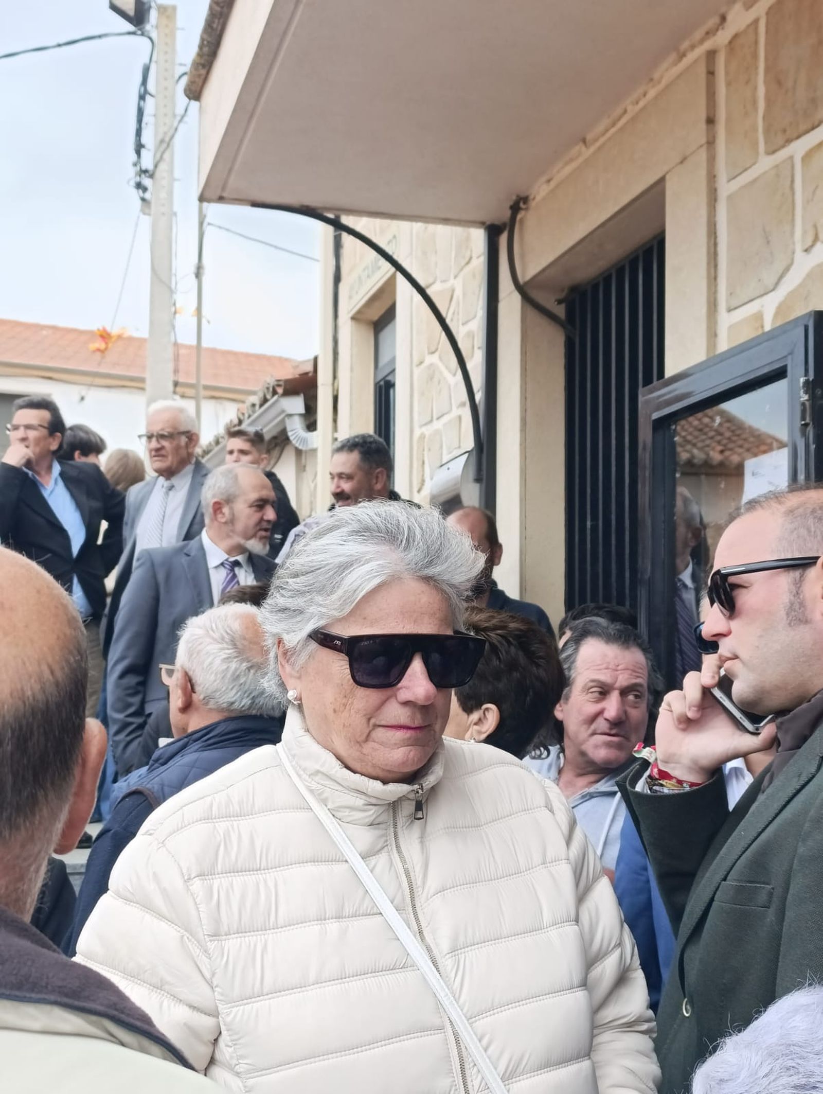 Cabrillas arropa a San Isidro por sus fiestas en el día de la bendición de los campos
