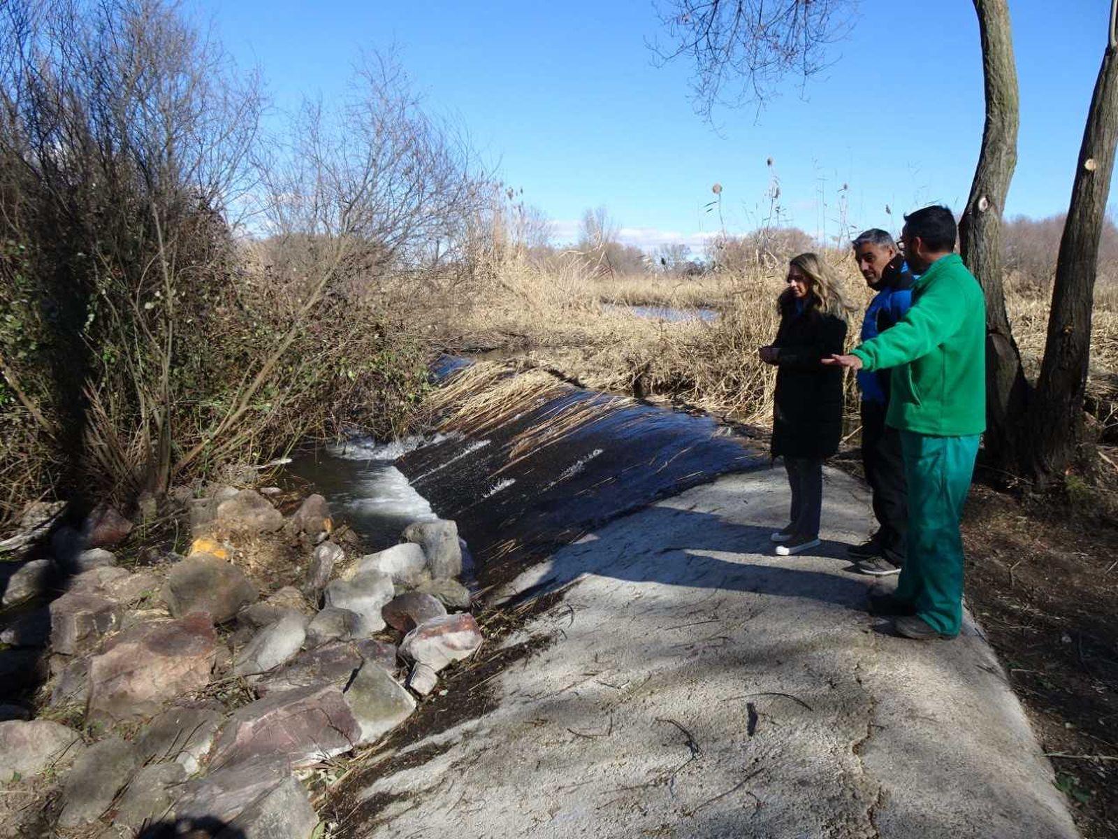 Santa Marta limpia la ribera de la Isla de Soto 