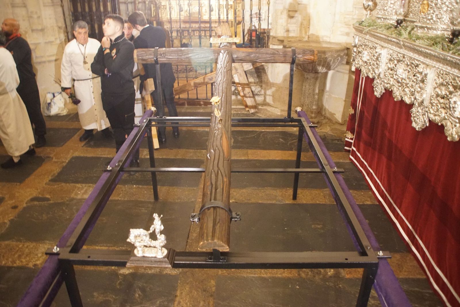 Salamanca bajo el palio de la Esperanza: las fotos que deja el Viernes Santo.