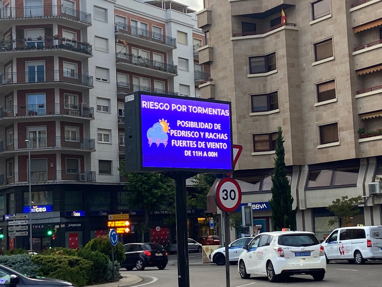 Cartel de riesgo por tormenta en Salamanca