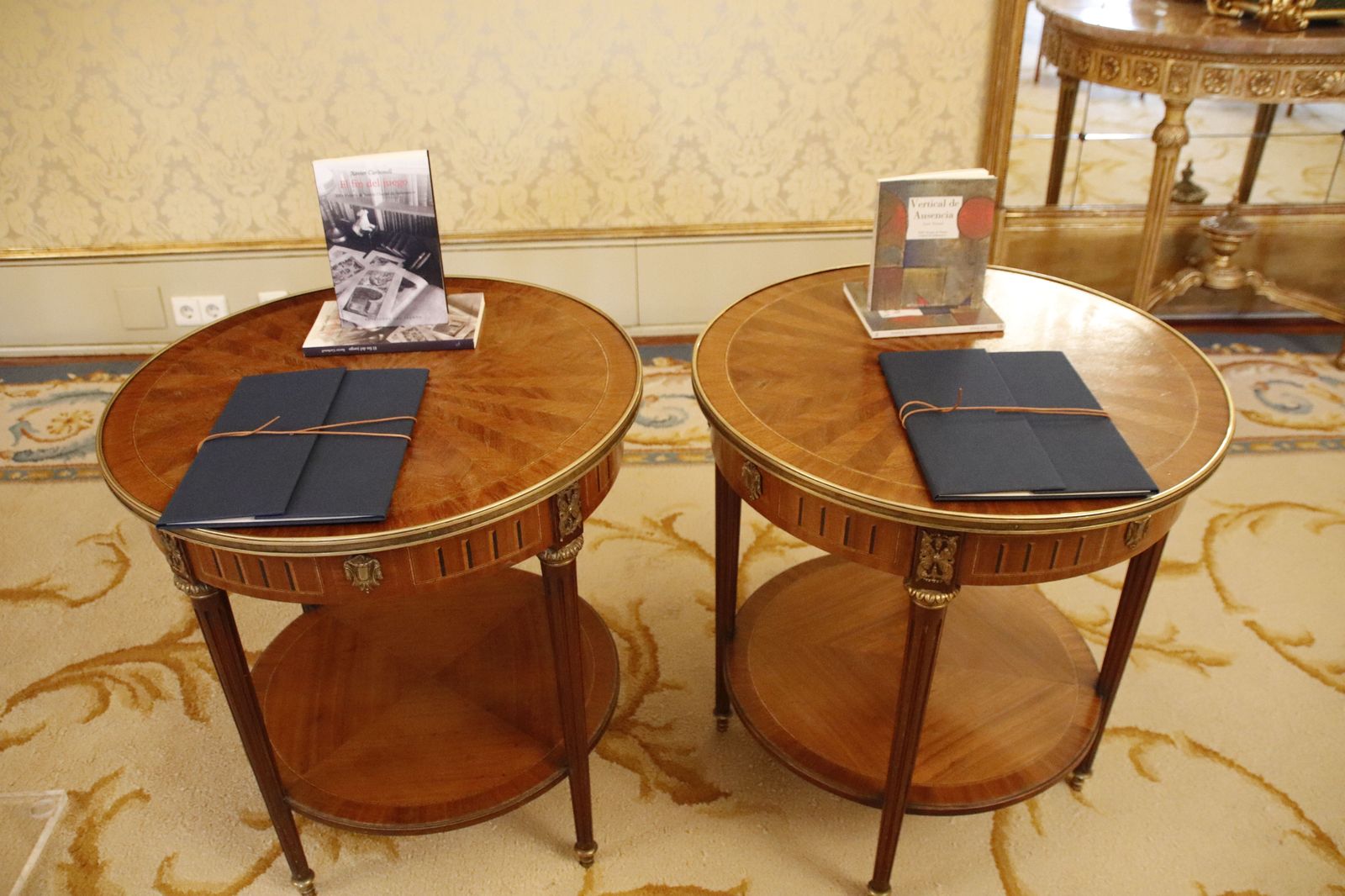 El alcalde, entrega los Premios Ciudad de Salamanca de Novela y Poesía