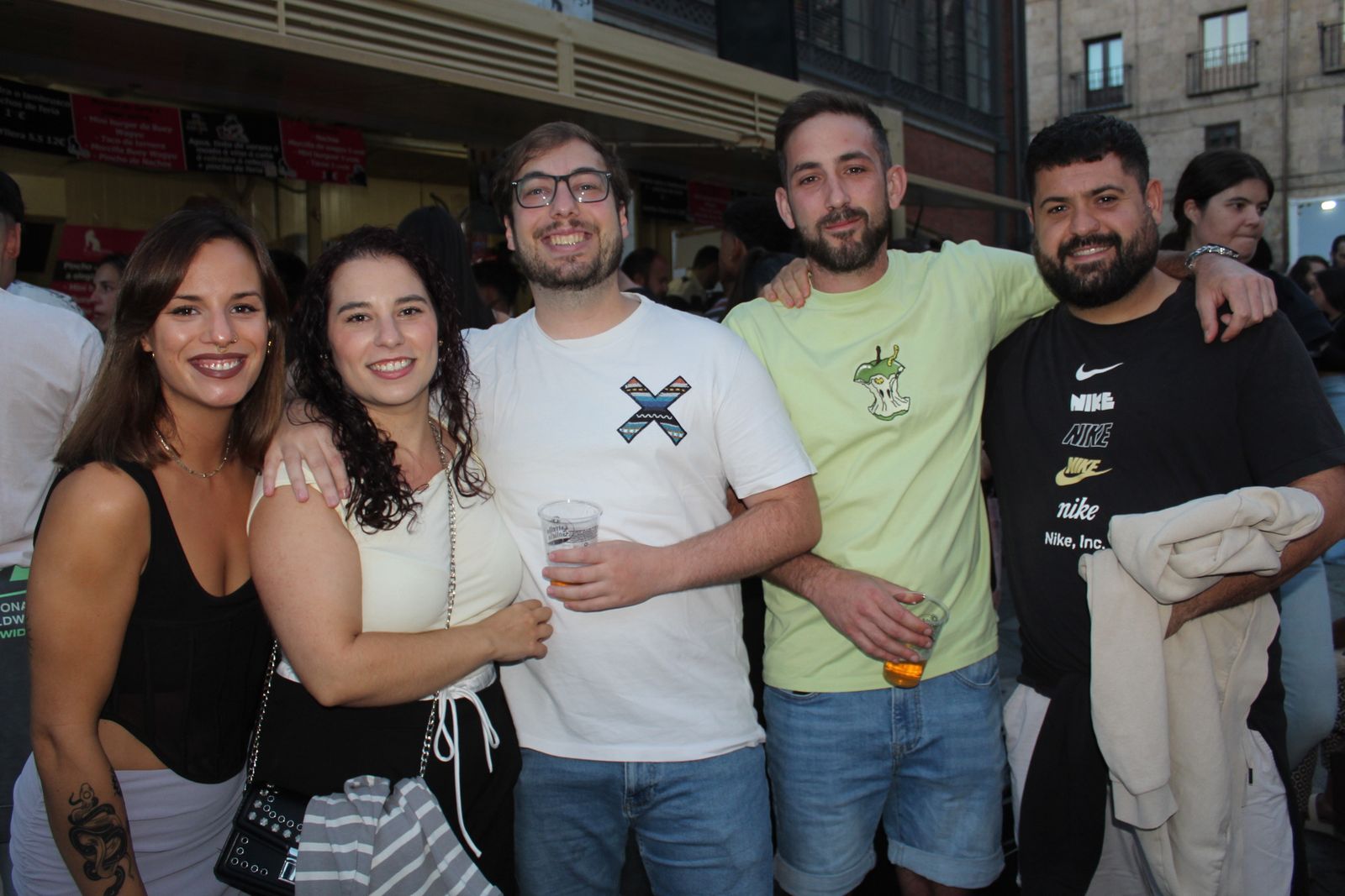 Ambiente en la Feria de Día en la tarde de este jueves