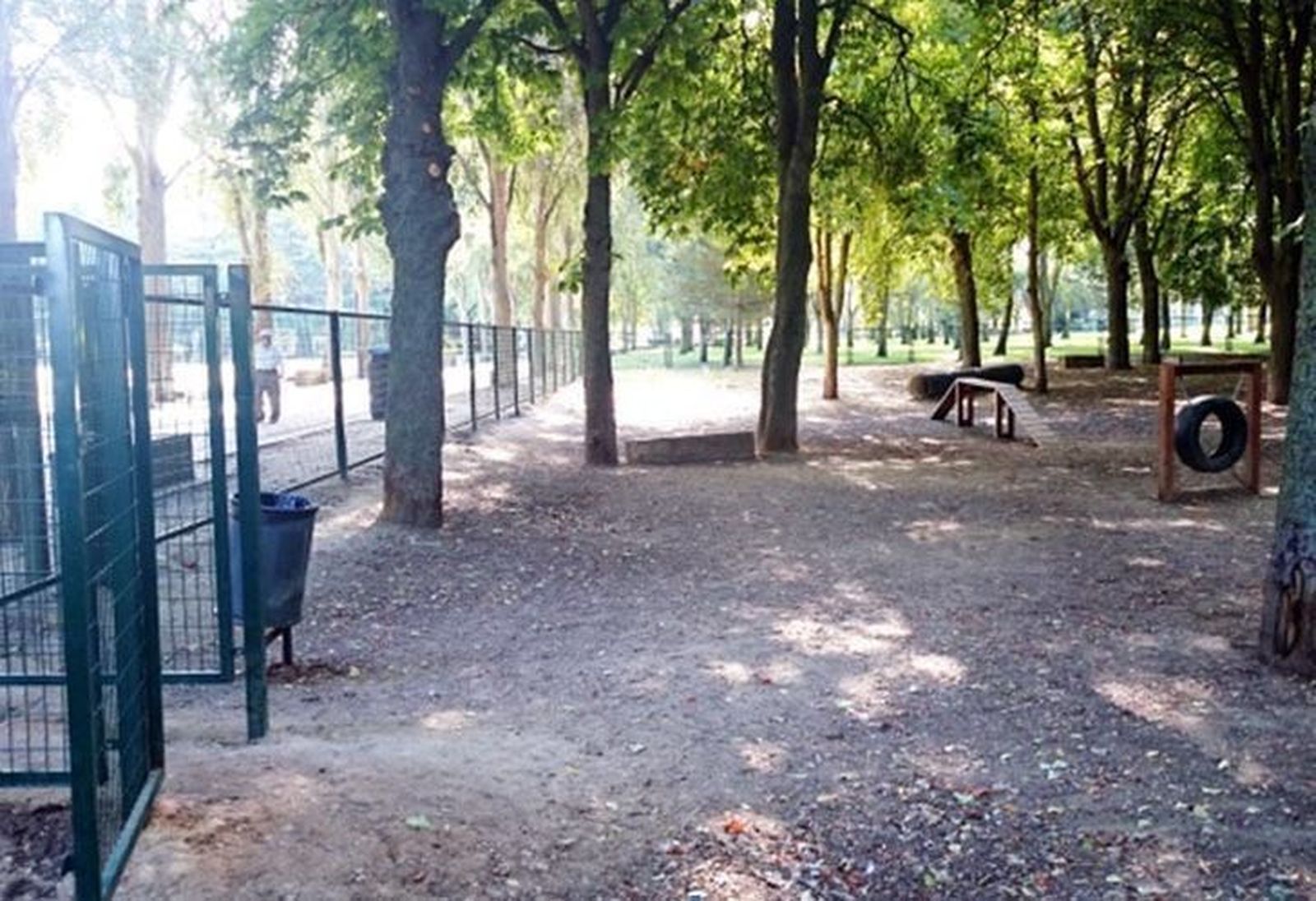 IU apoya la creación de recintos vallados en Zamora para la suelta de perros