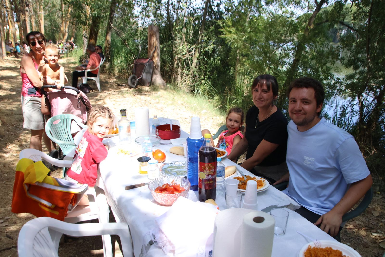 Villagonzalo paella en el Verdinal