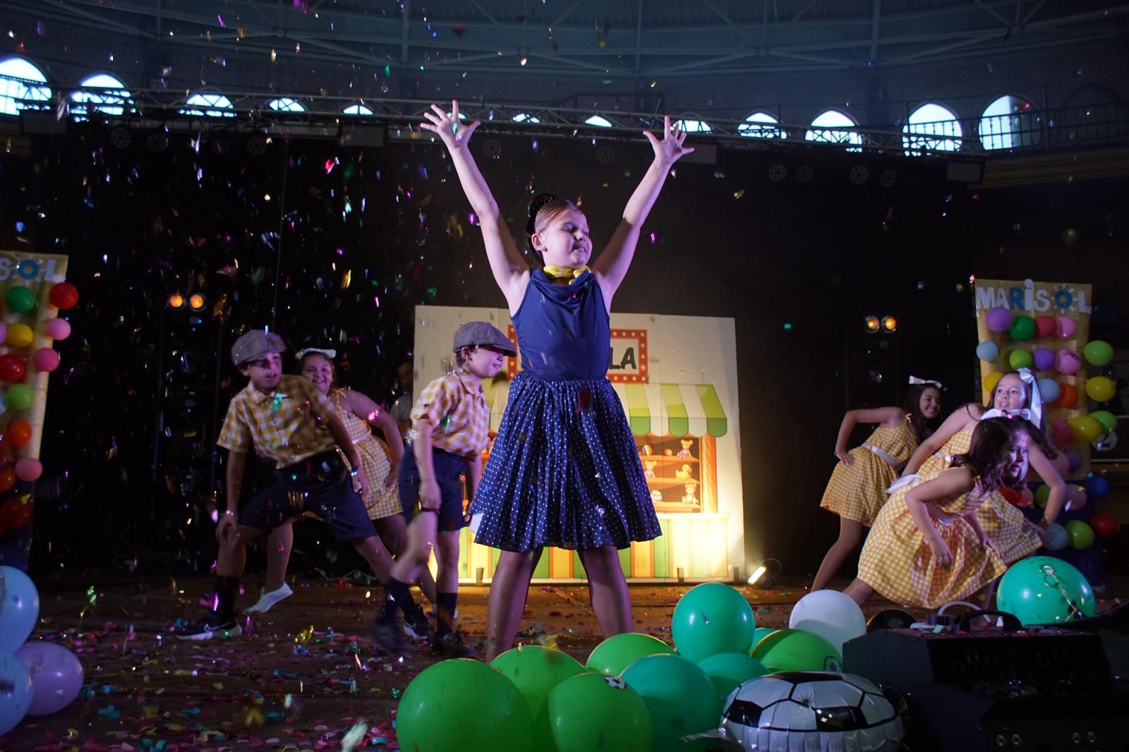 Emoción y creatividad en la primera cita del Play Back infantil en Alba de Tormes