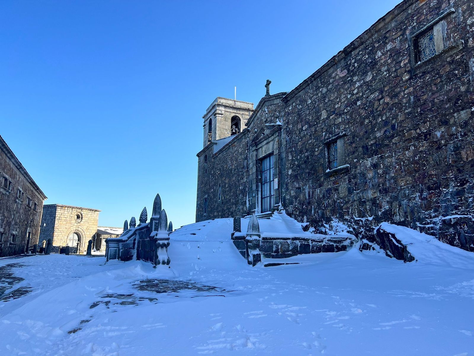Nieve en la Peña de Francia. Salamanca. Foto S24H Nieve en la Peña de Francia. Salamanca. Foto S24H