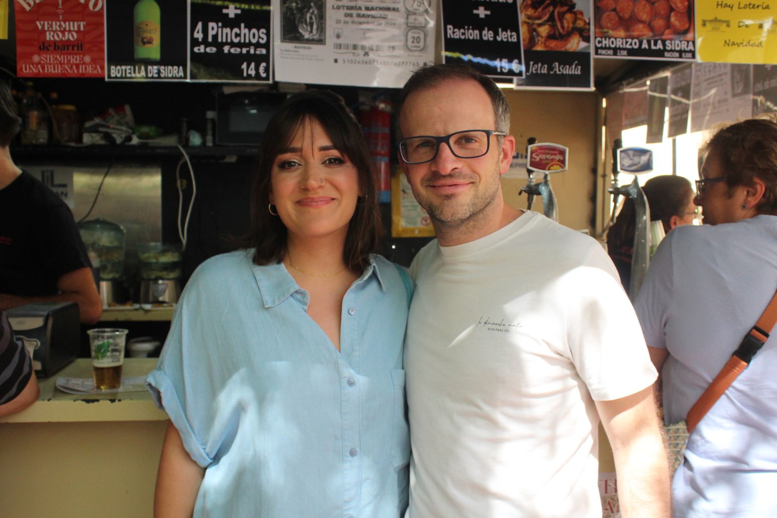 Ambiente en la Feria de Día en el mediodía de este