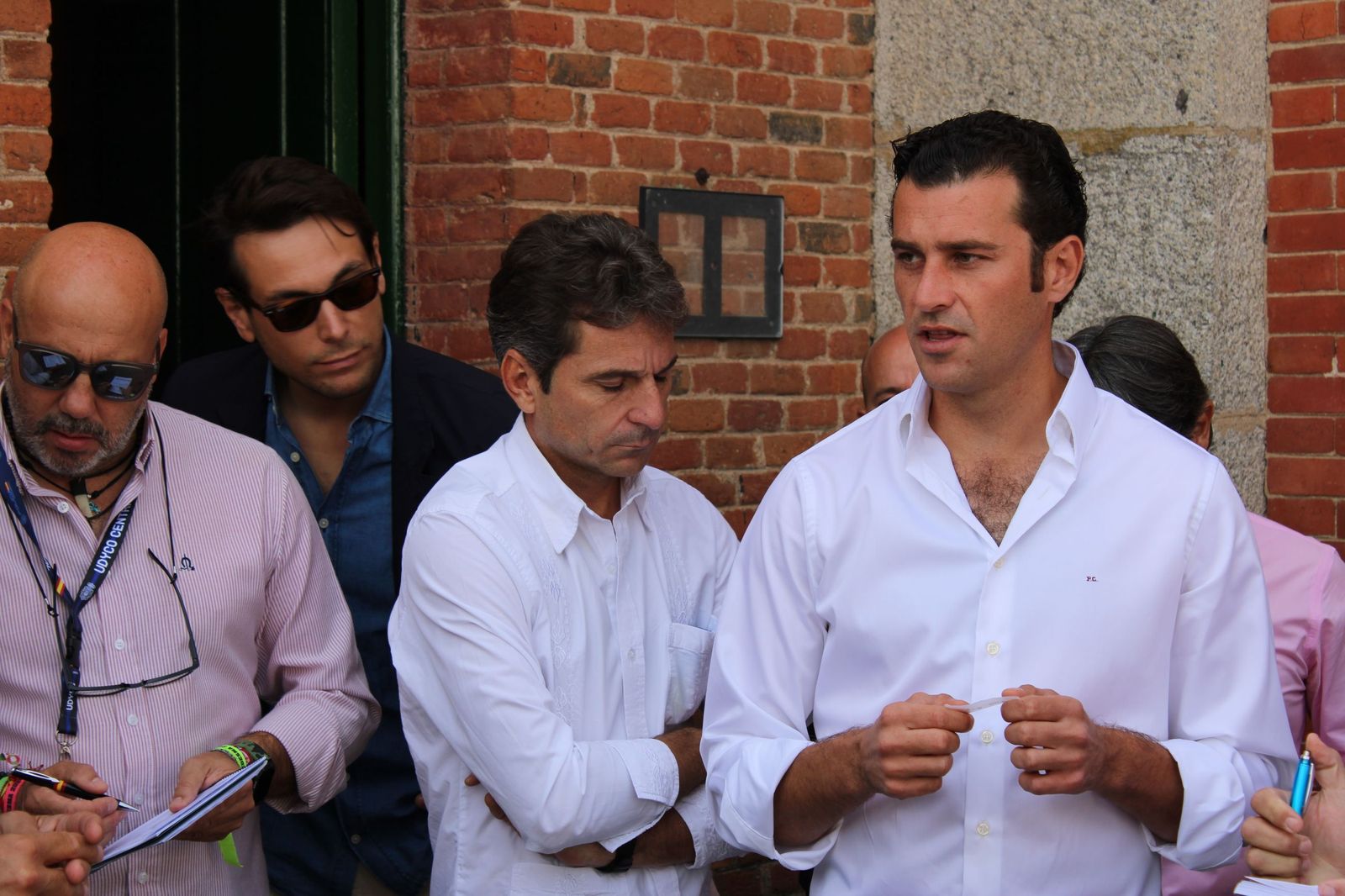 Sorteo de la corrida de Vellosino para Damián Castaño, Diego San Román e Ismael Martín en La Glorieta