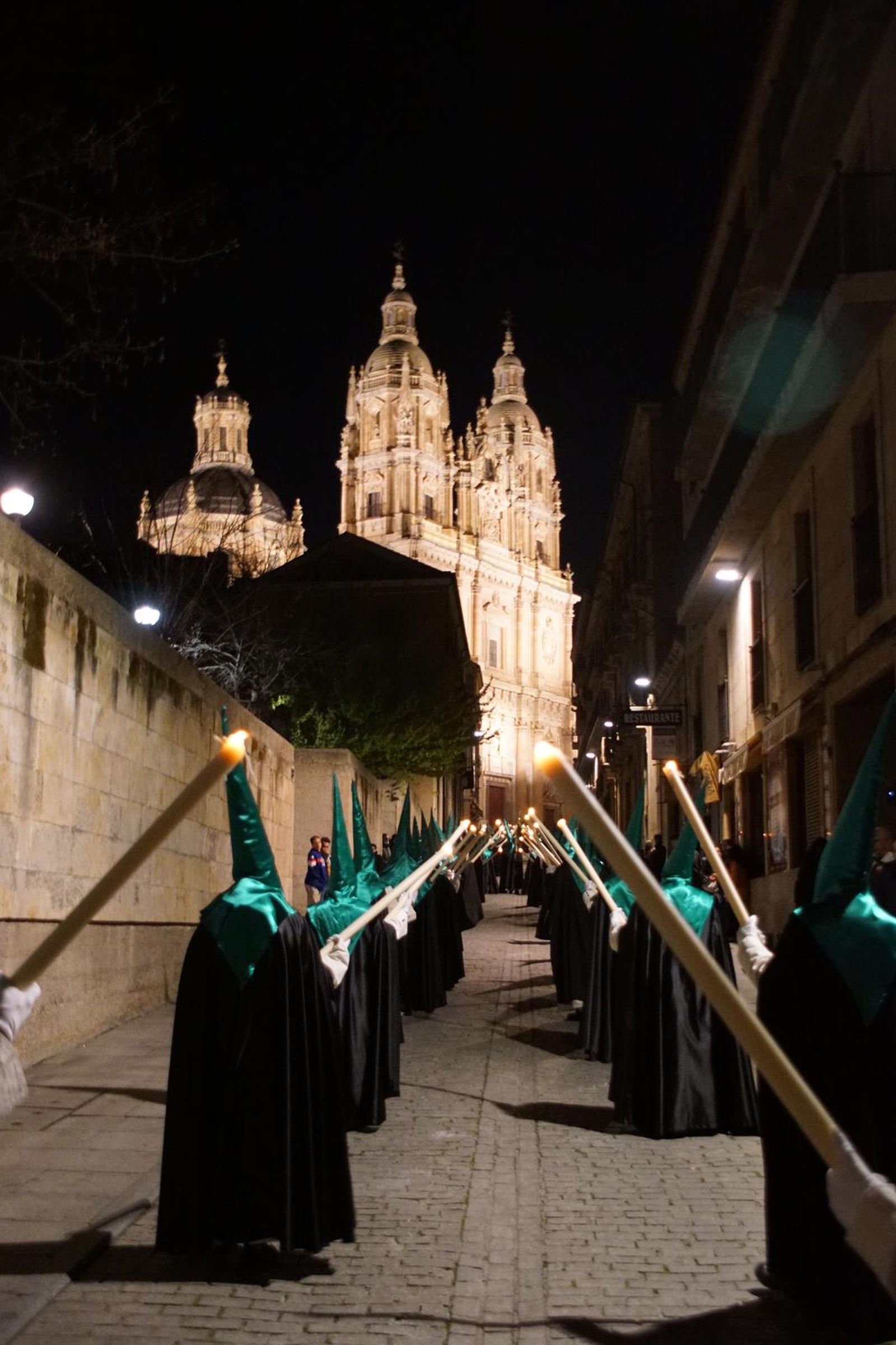 procesion-hermandad-dominicana-2