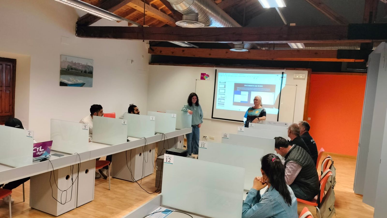 Alba de Tormes celebra unas olimpiadas 'diferentes' con juegos, tecnología y diversión para los más jóvenes Alba de Tormes celebra unas olimpiadas 'diferentes' con juegos, tecnología y diversión para los más jóvenes