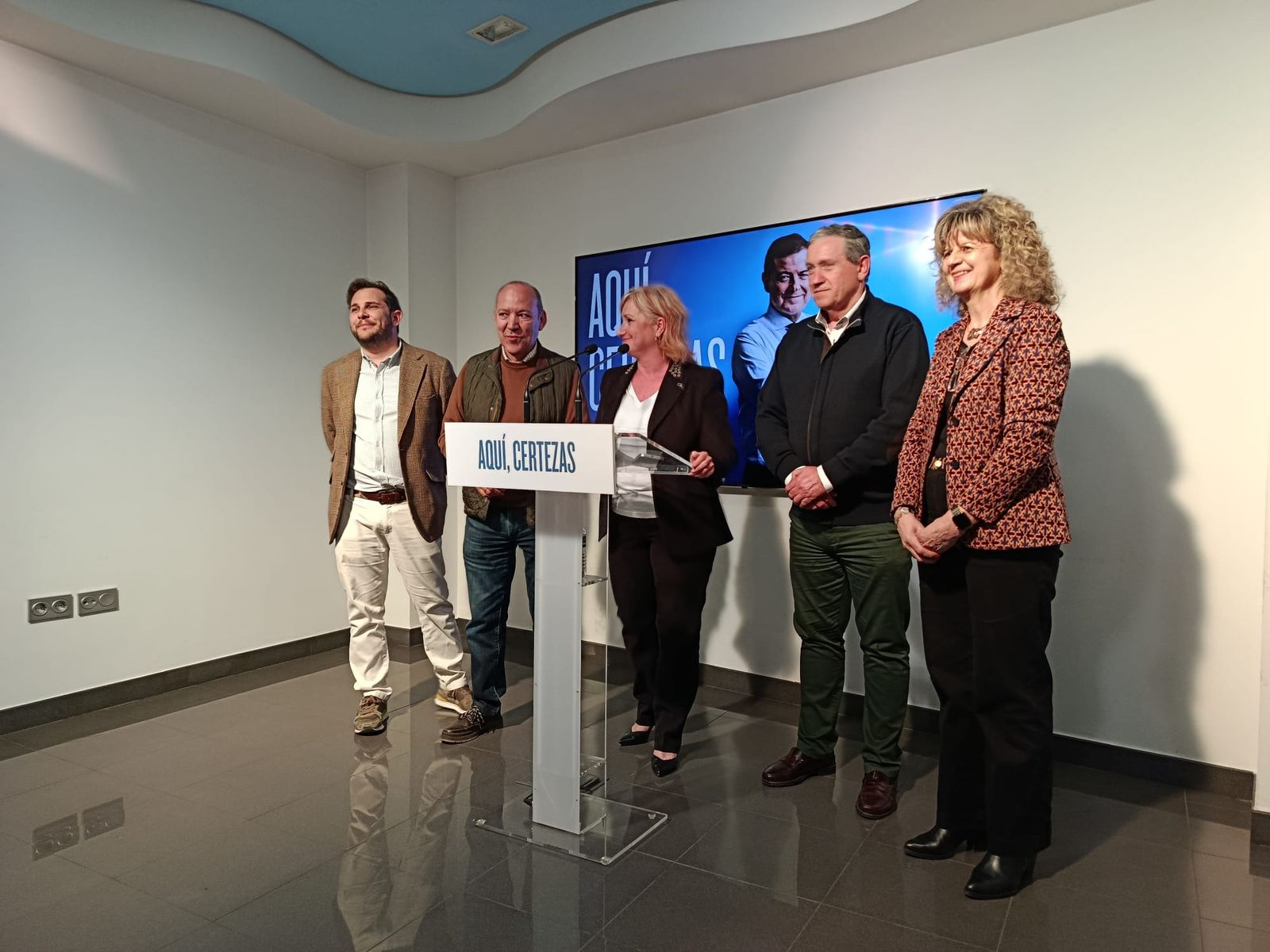 GALERÍA | Noche electoral en la sede del PP en Zamora