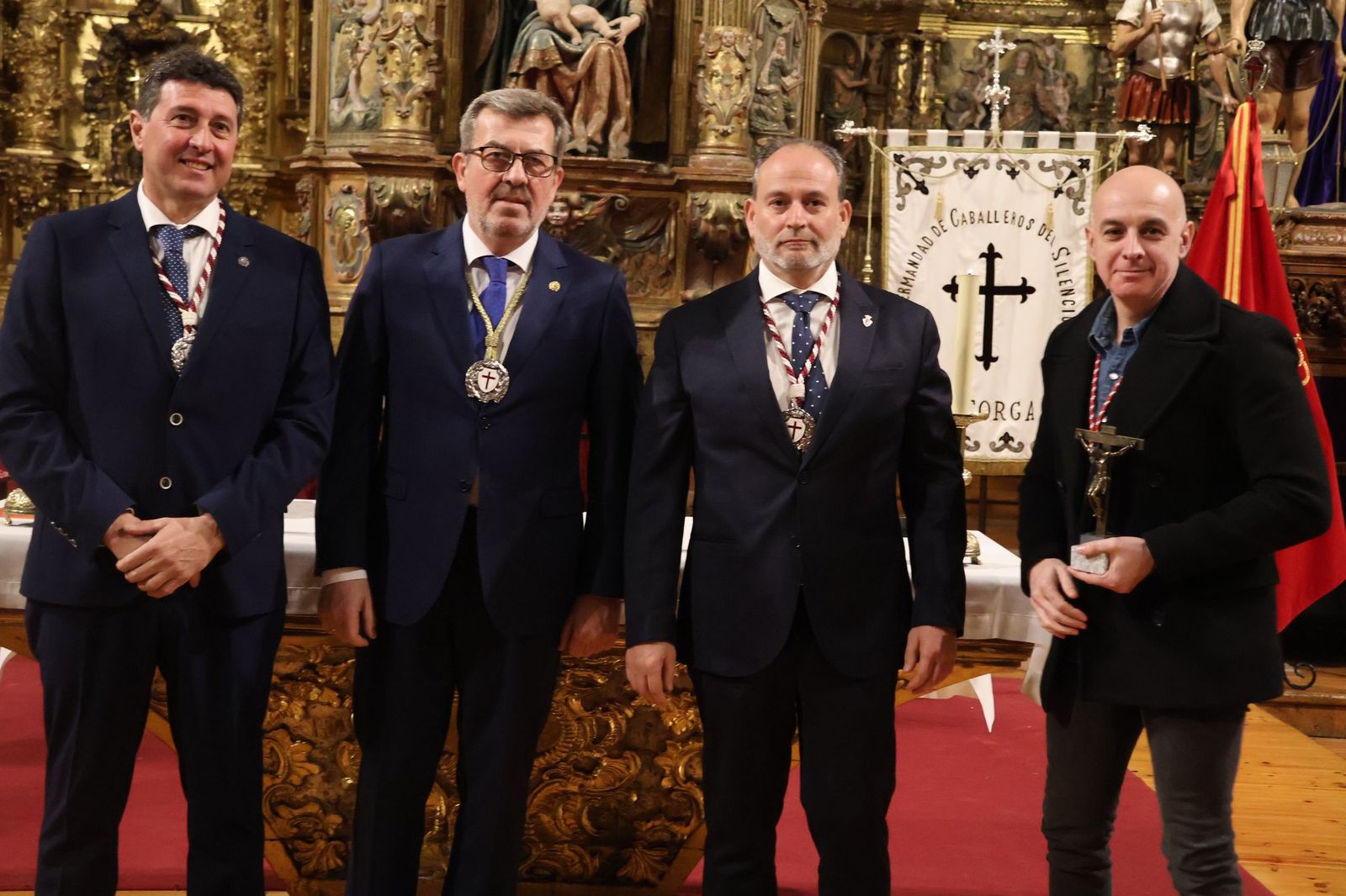 GALERÍA | Silencio rito entrada