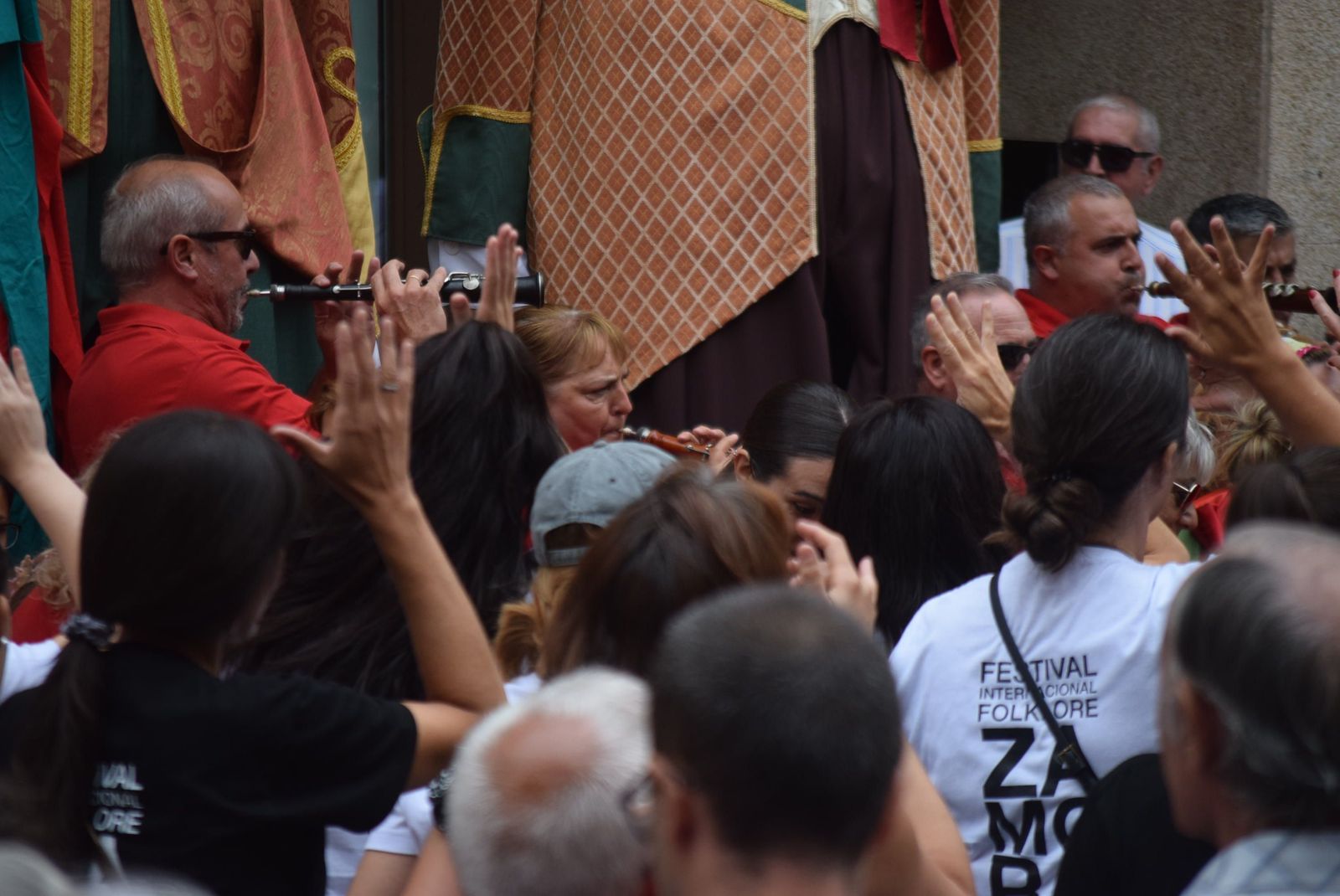 pasacalles-gigantes-y-gigantillas-22