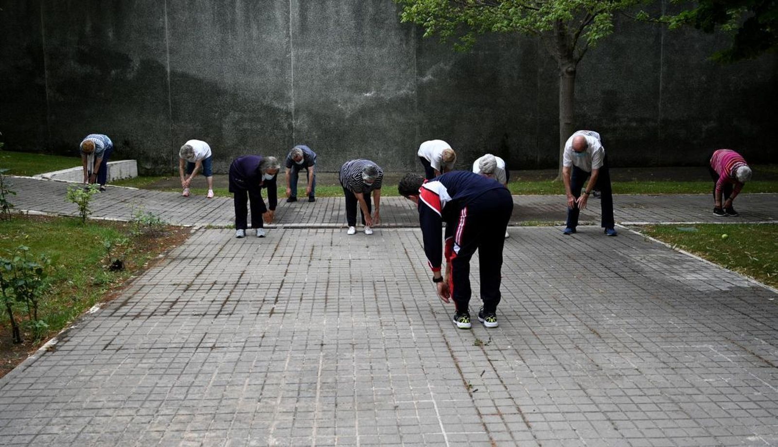 Un grupo de mayores realizando ejercicio. EP