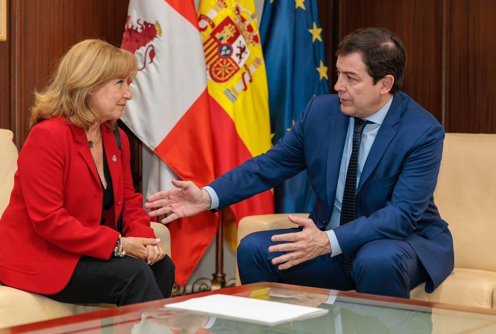 Mañueco y Ana del Ser sellan una etapa de colaboración entre Junta y TSJCyL