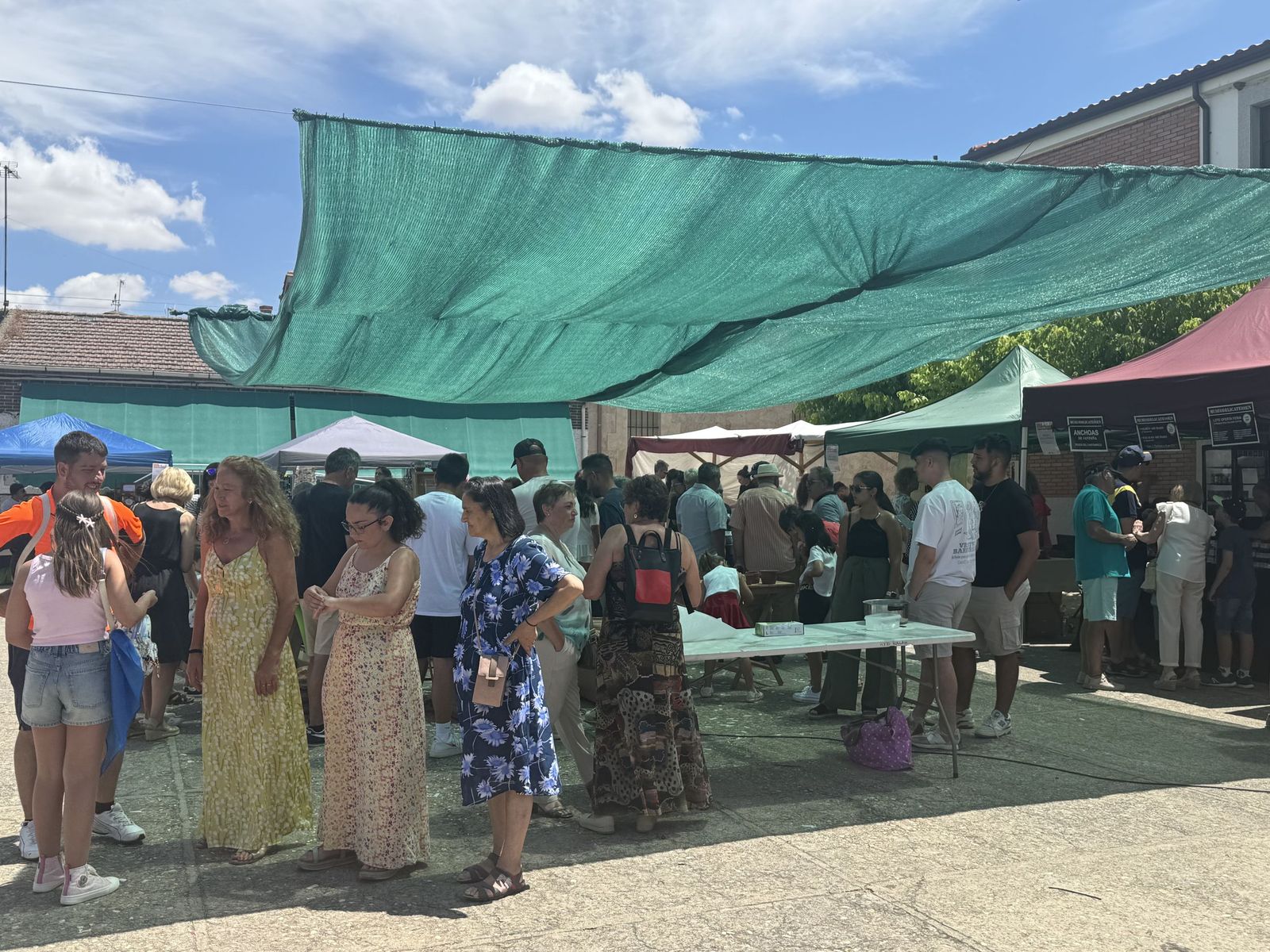 Mercado productos artesanales Rollán