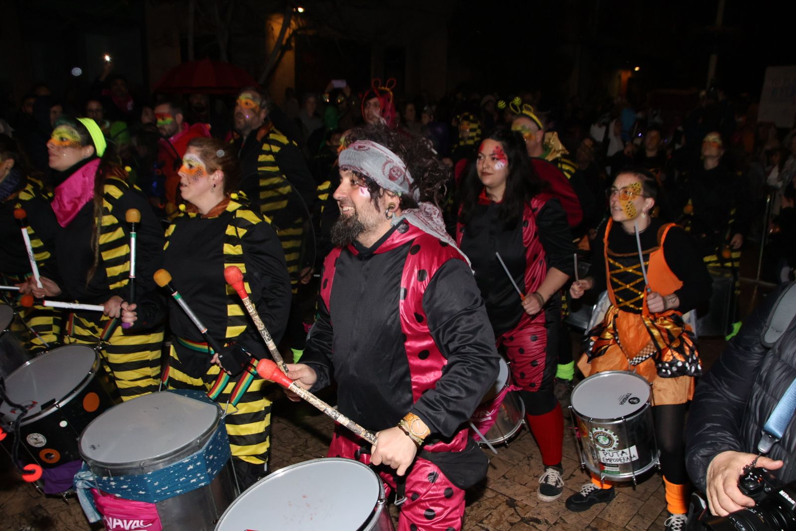 Desfile de disfraces con pasacalles a cargo de Blocco Charr