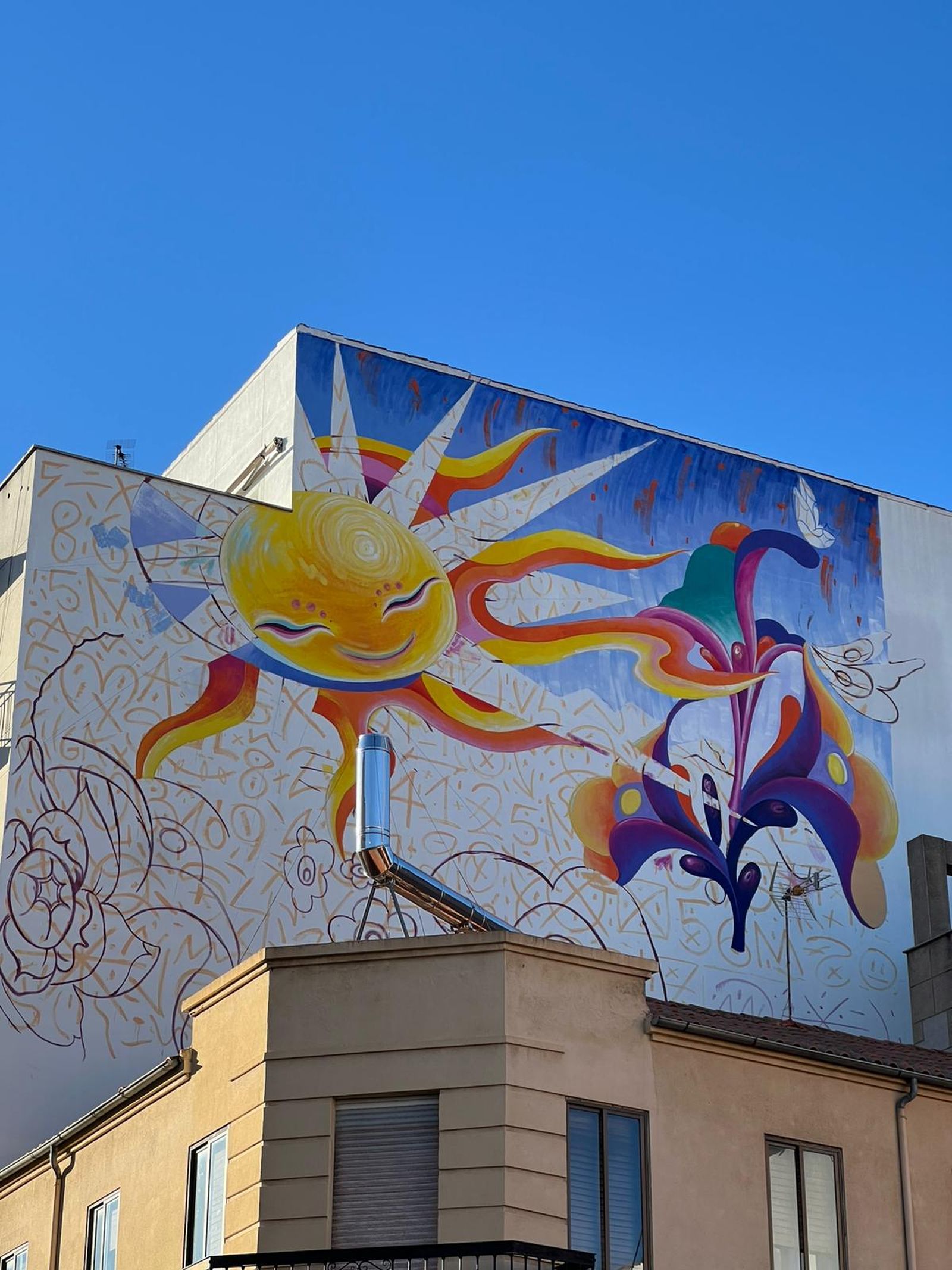 Mural de Murfin, artista invitado a la XVI edición de la Galería Urbana del Barrio del Oeste