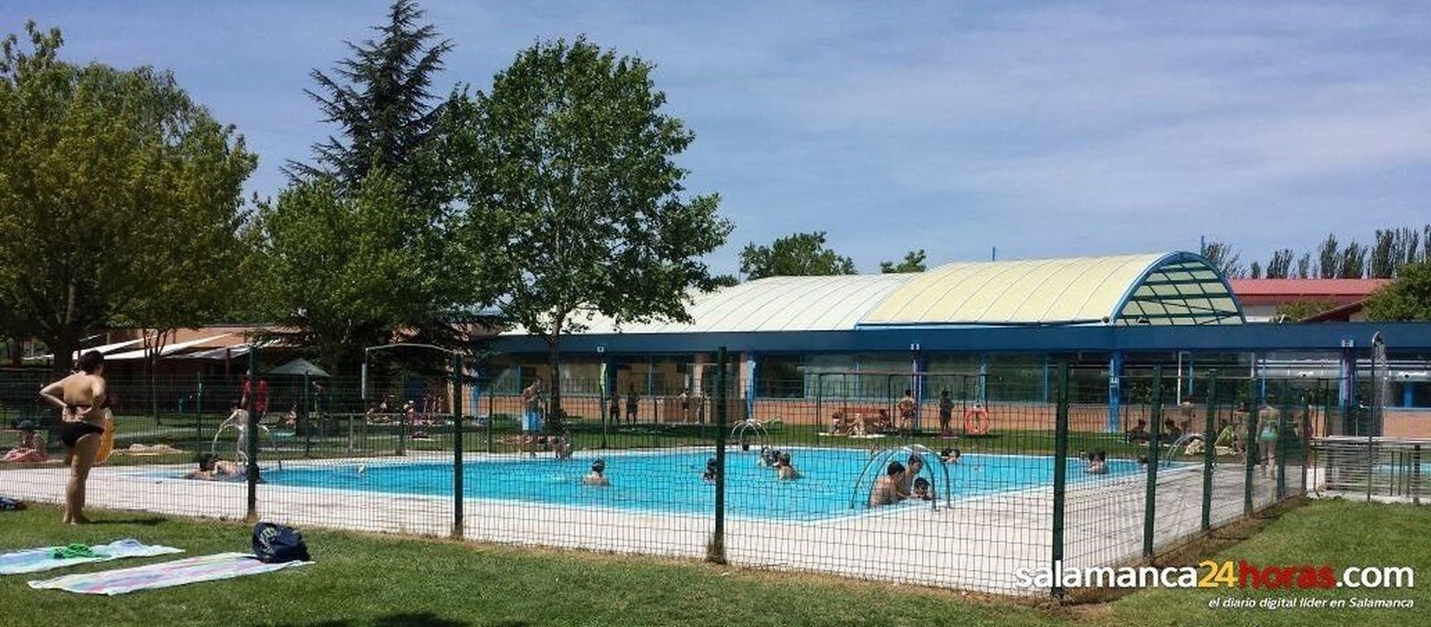 Ganemos denuncia el incumplimiento del pliego de condiciones del servicio municipal de piscinas en Garrido