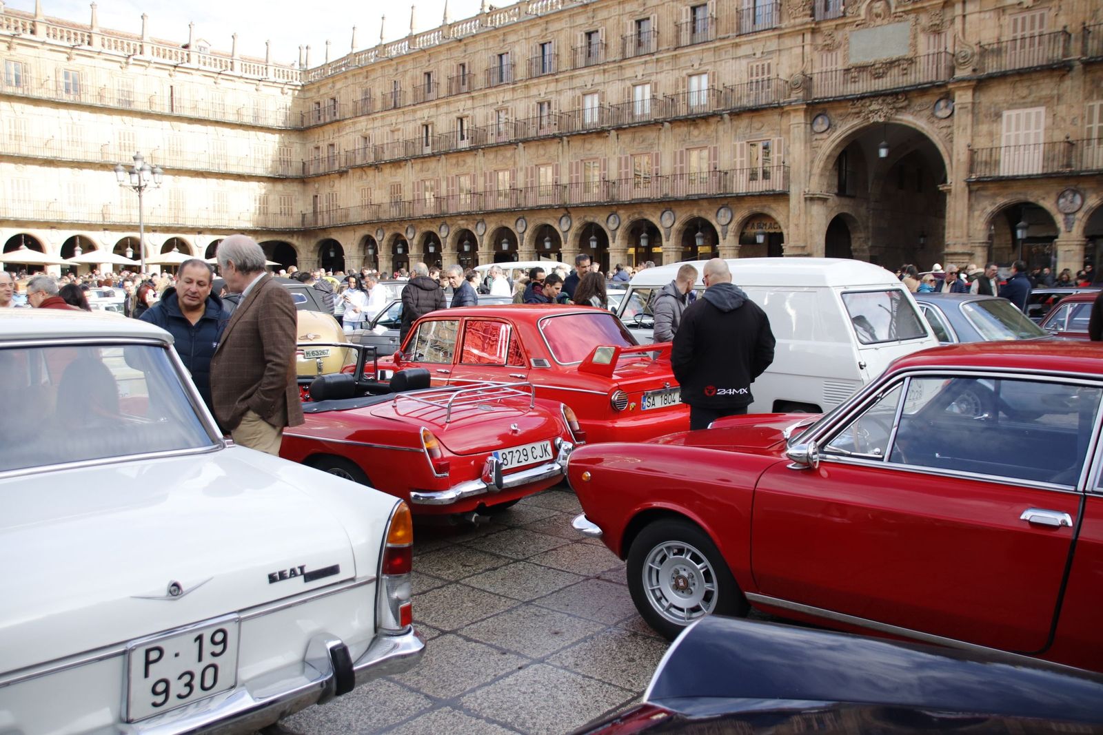 Exposición de coches clásicos. Fotos Andrea M.