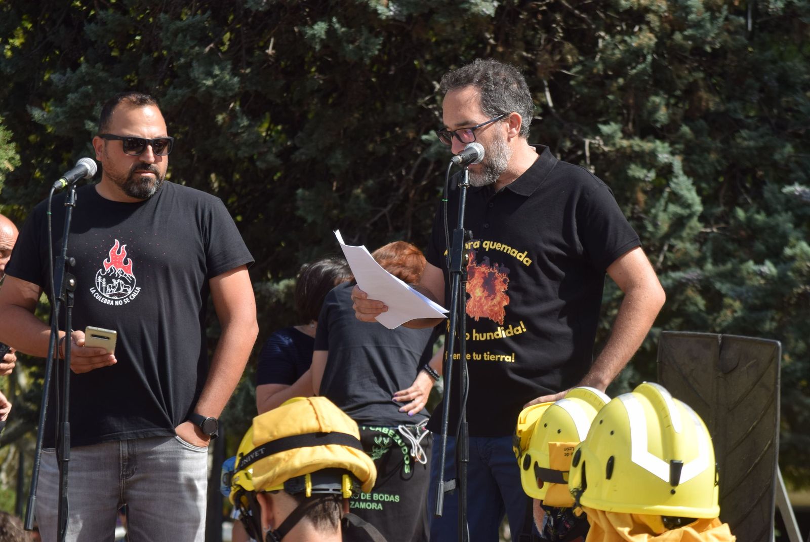 Concentración para reclamar "respeto y justicia" para Zamora tras los incendios