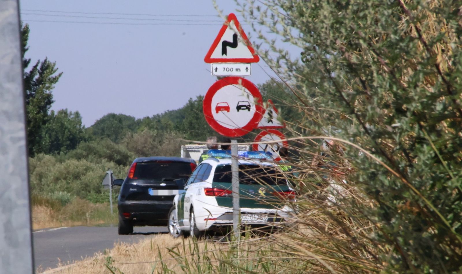 Guardia Civil en la carretera de Aldearrubia