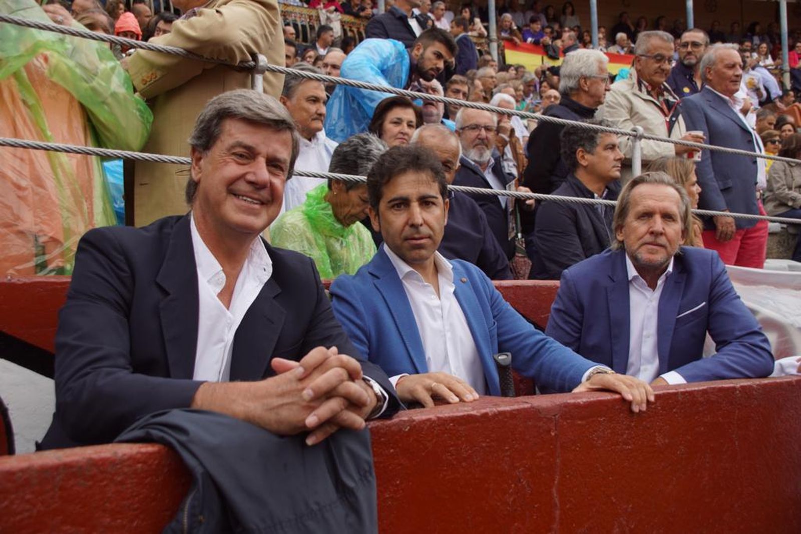 tendidos-de-la-glorieta-durante-la-corrida-de-garcia-y-olga-jimenez-13
