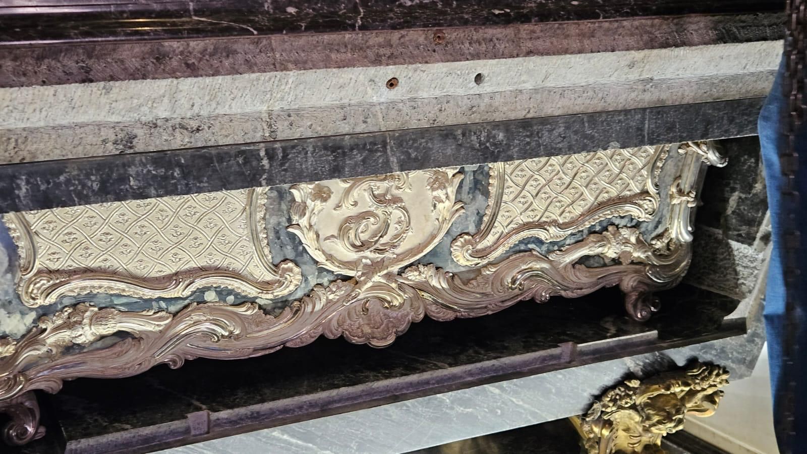 Concluye la primera fase del estudio del sepulcro de Santa Teresa