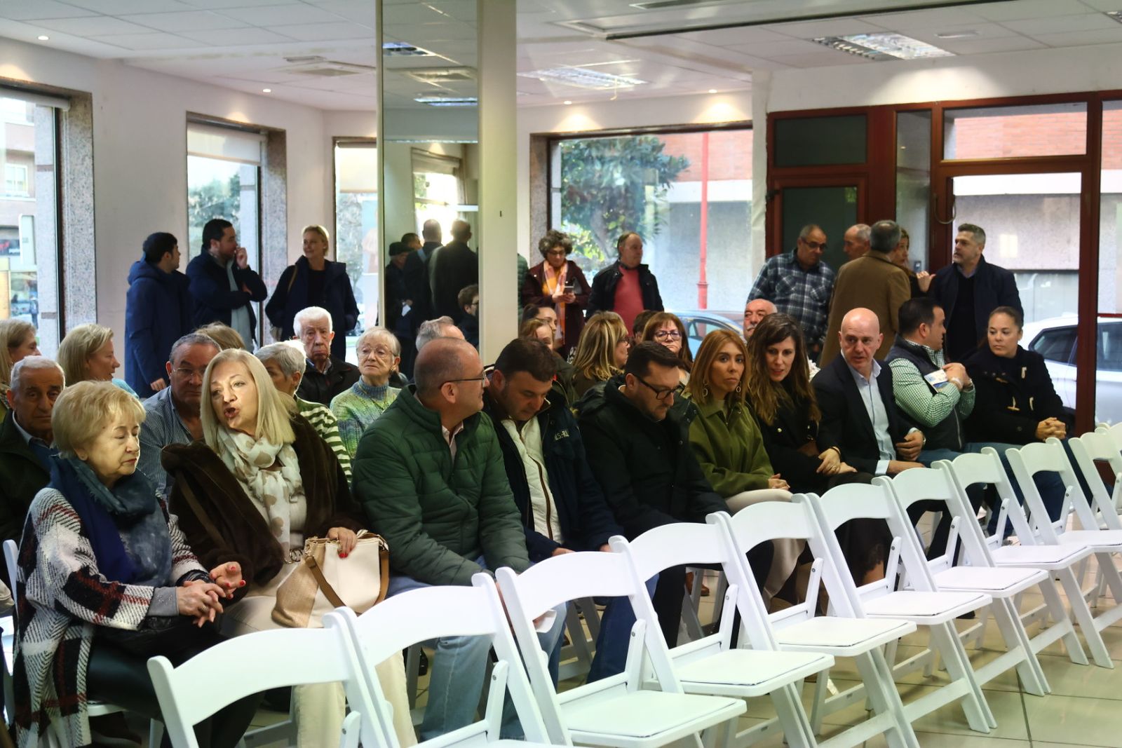 Alfonso Fernández Mañueco visita Santa Marta