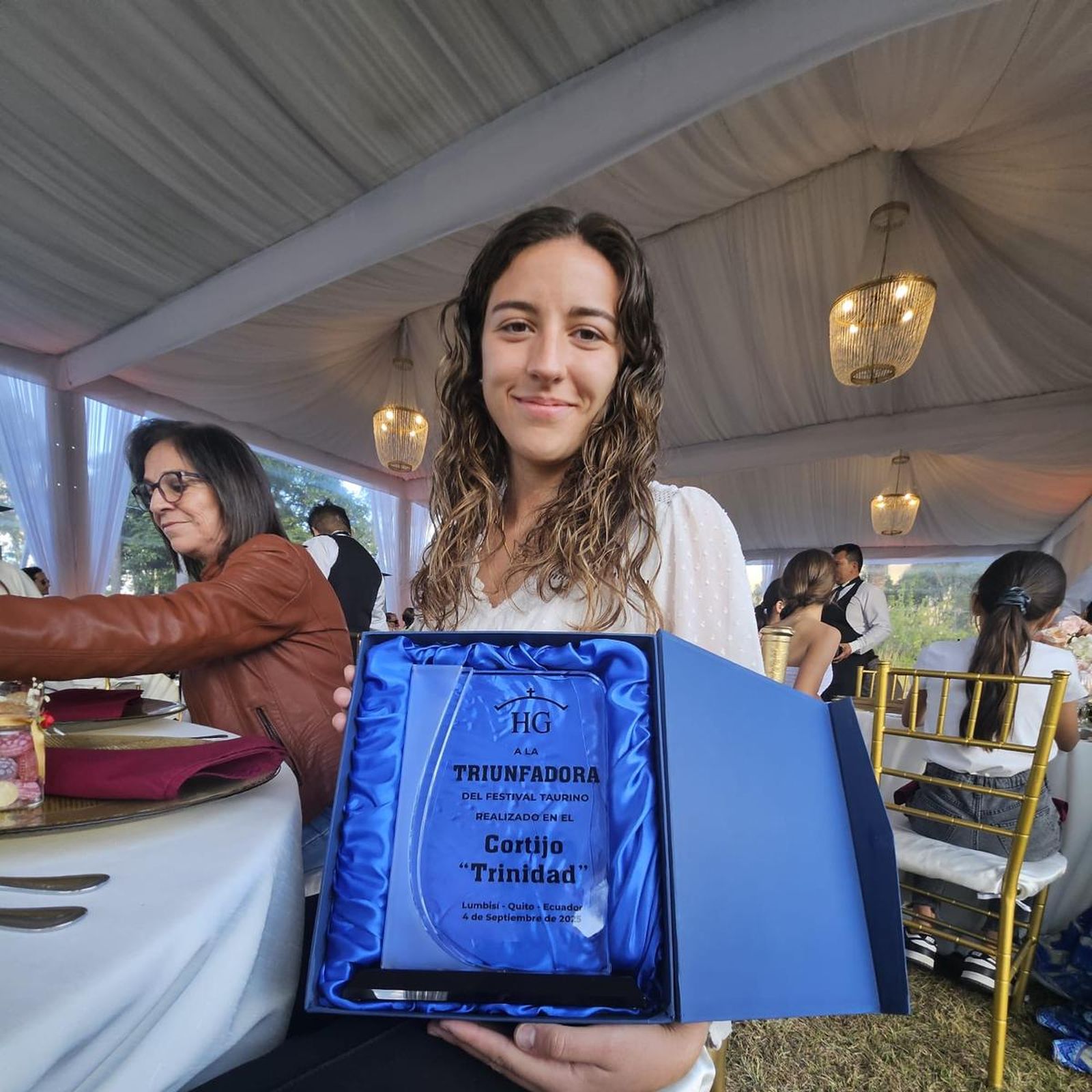 Raquel Martín, triunfadora del festival taurino realizado en el Cortijo Trinidad en Ecuador