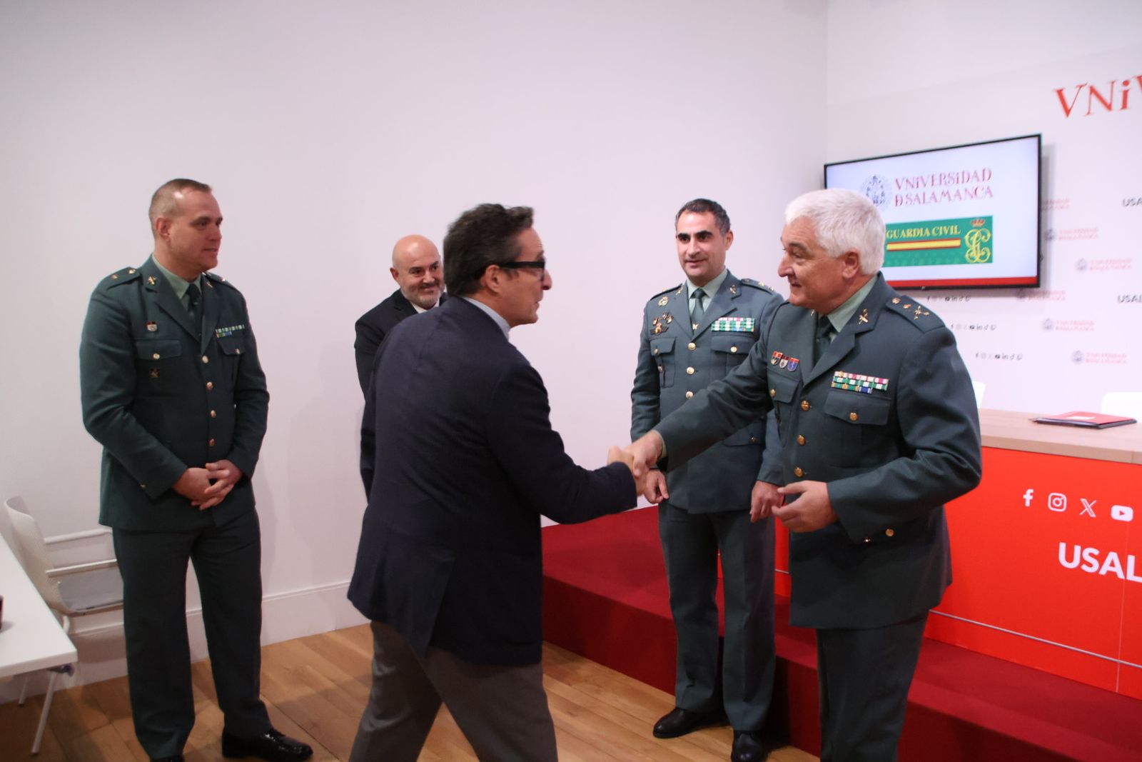 Firma de el protocolo general de actuación en materia de formación e investigación