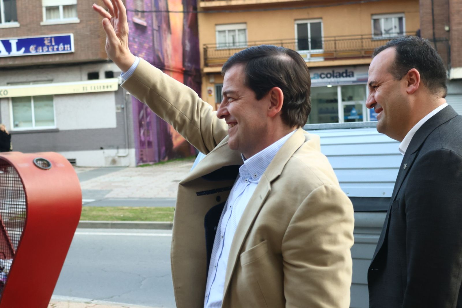 Alfonso Fernández Mañueco visita Santa Marta