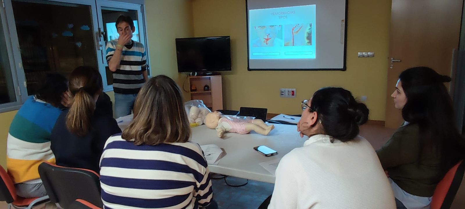 Taller primeros auxilios pediátricos en Aldeatejada