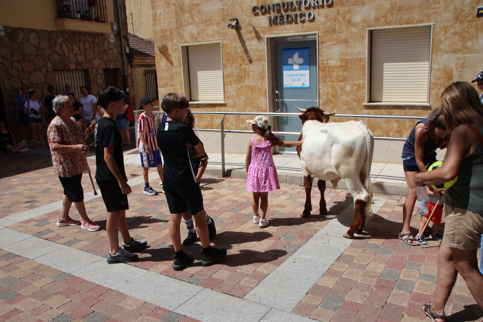 Castellanos de Villiquera, encierro infantil