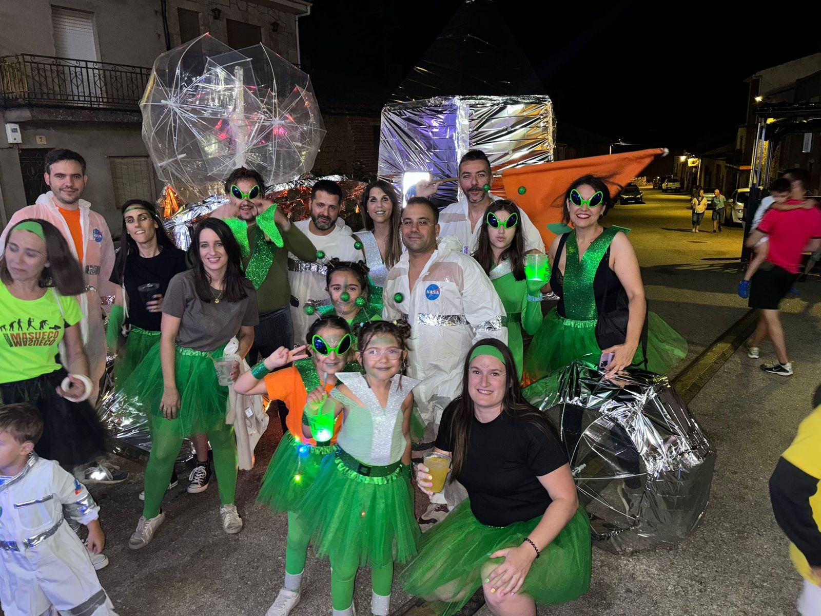 Desfile de peñas en Masueco 2025