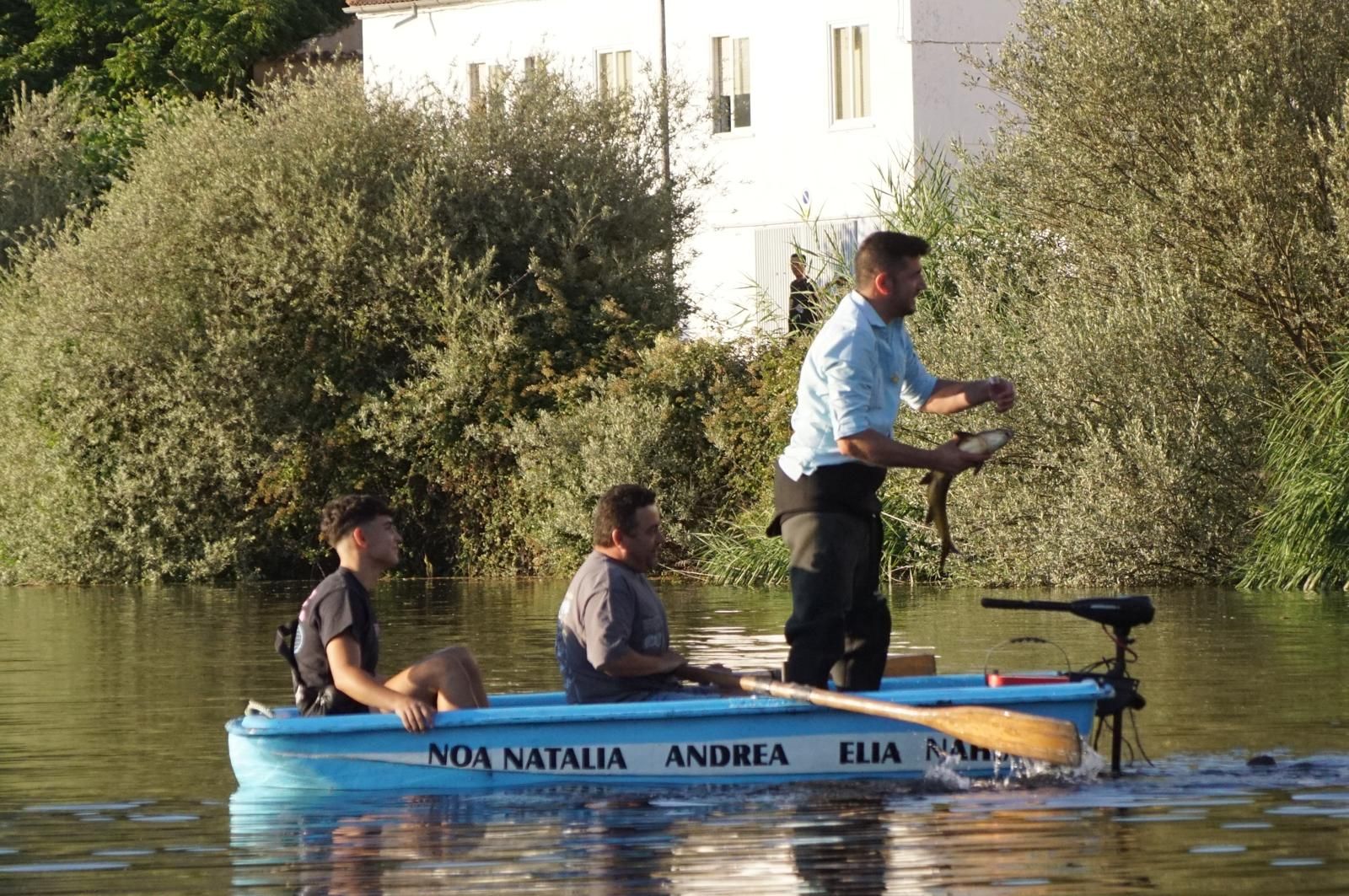 Procesión con la Virgen del Carmen por el río Tormes en Alba (36).jpeg