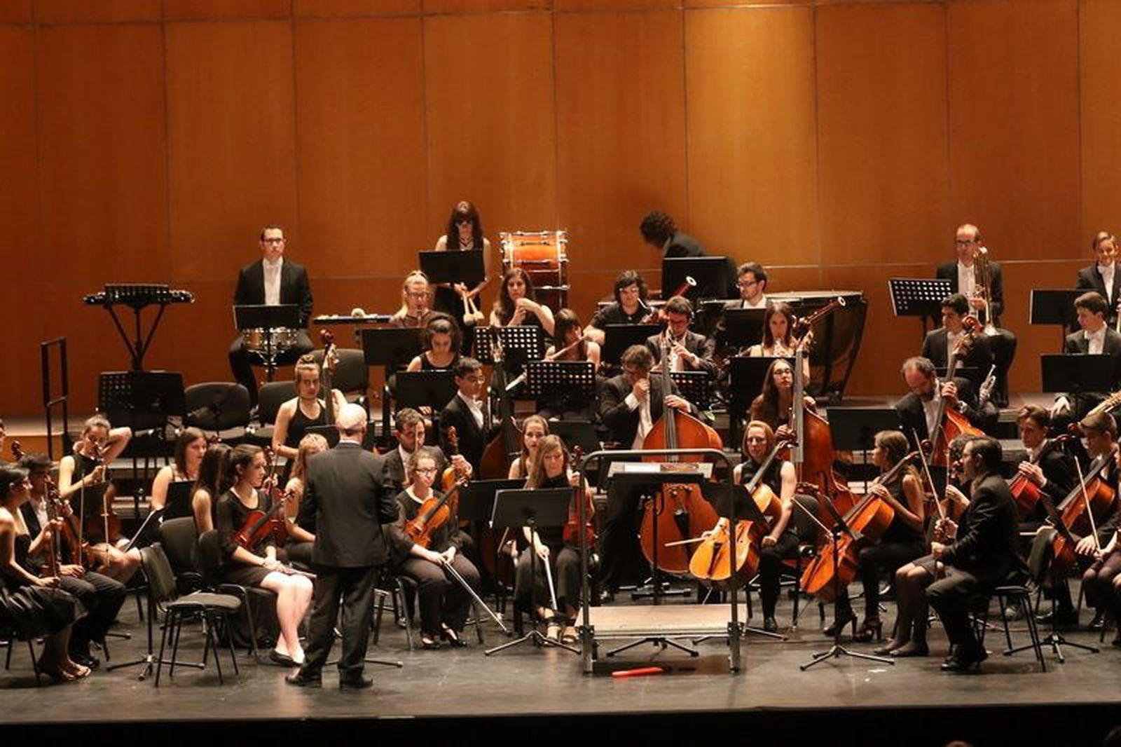 La Joven Orquesta Sinfónica despide la temporada estrenando la obra ‘Refugiados’ La Joven Orquesta Sinfónica despide la temporada estrenando la obra ‘Refugiados’