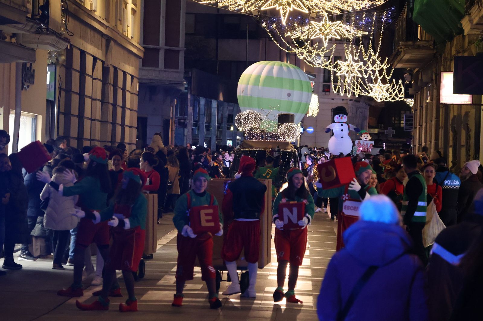 GALERÍA | El animado pasacalles de Escena por el centro de Zamora, en imágenes