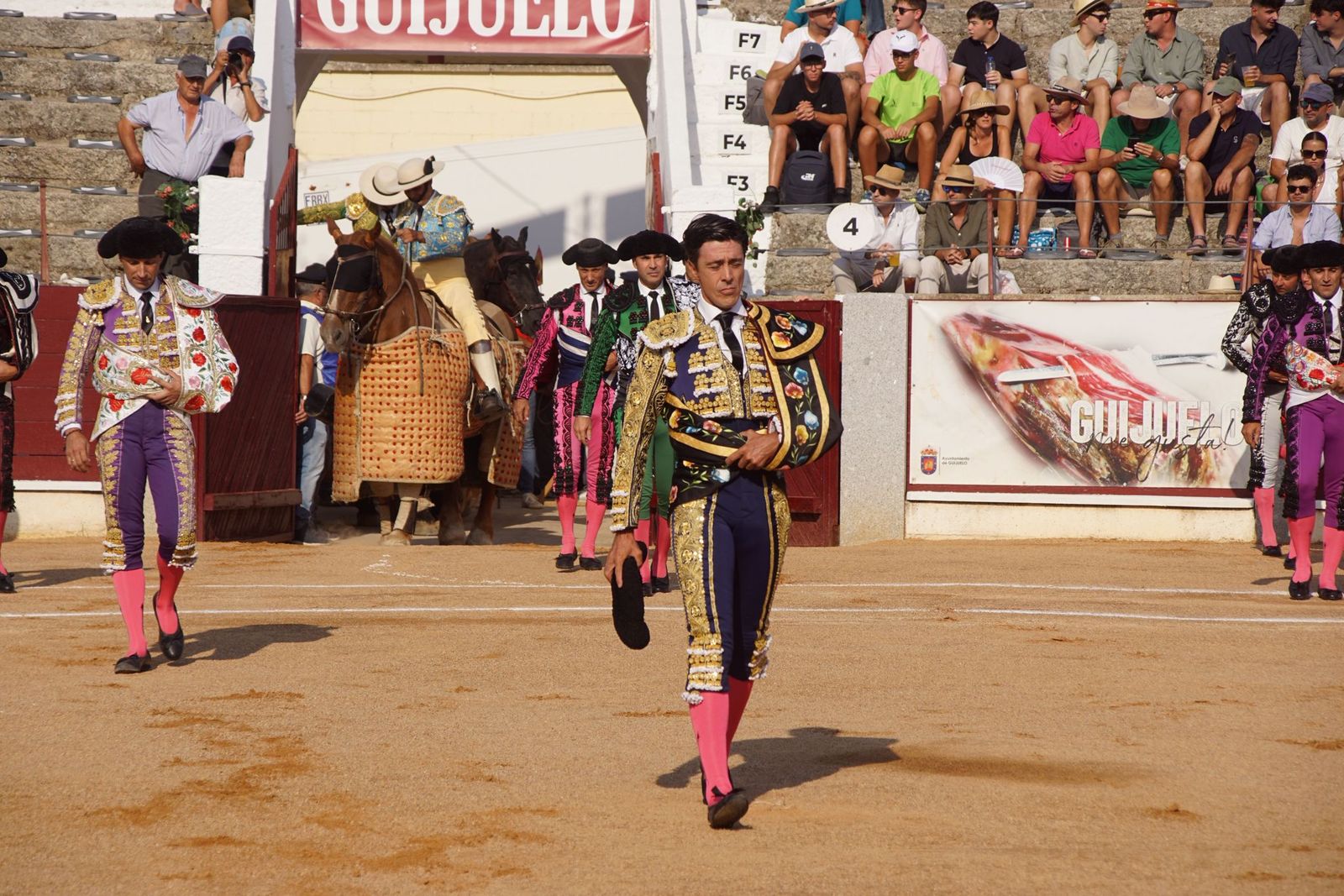 En imágenes la despedida de los ruedos de El Capea en Guijuelo