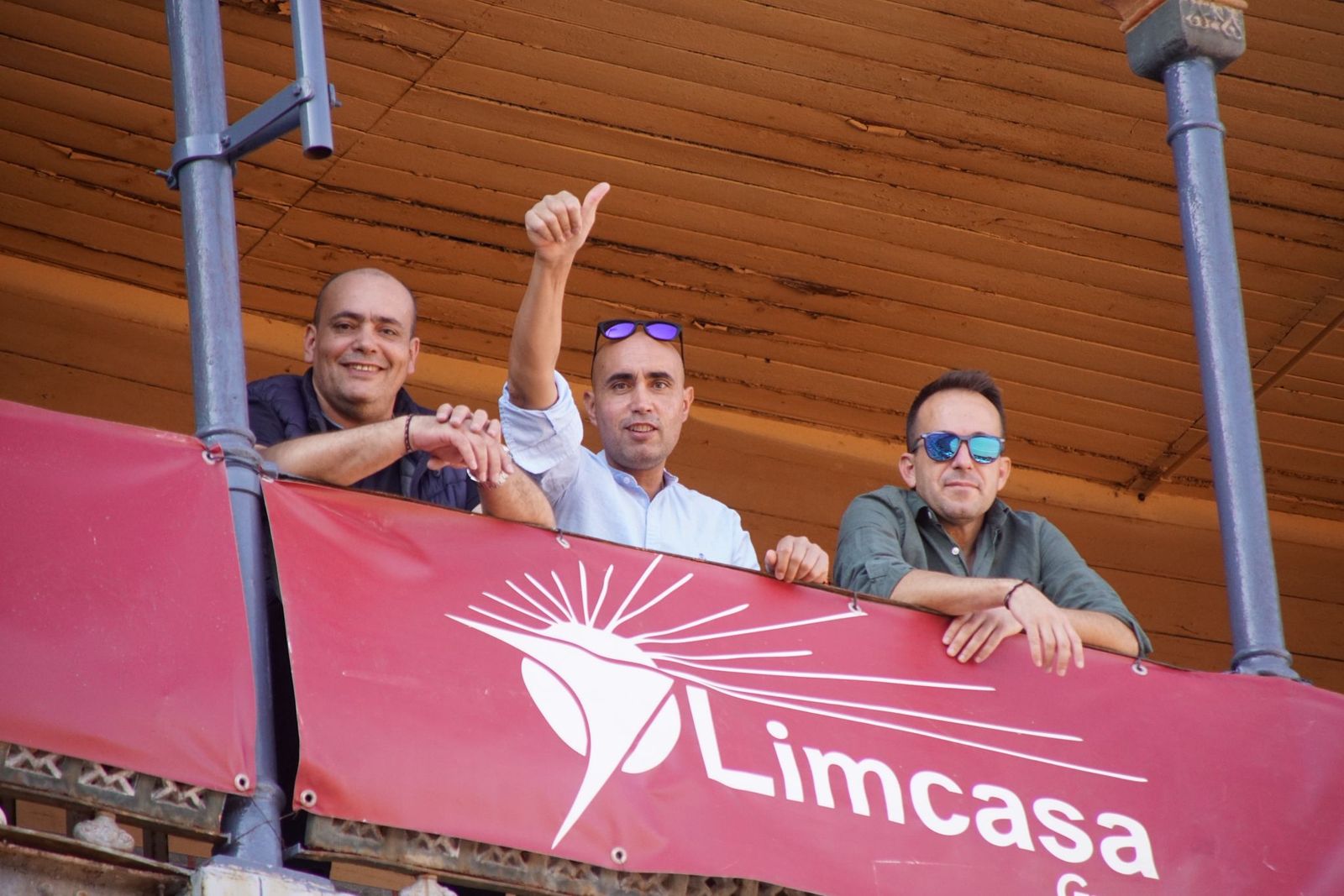 Así se ha vivido la primera corrida de la feria 2025 en La Glorieta: imágenes del ambiente en los tendidos y en el patio de cuadrillas