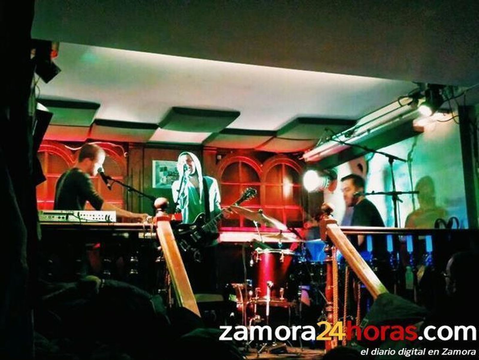 El Avalon Café acogió anoche el concierto de 'Tuya'