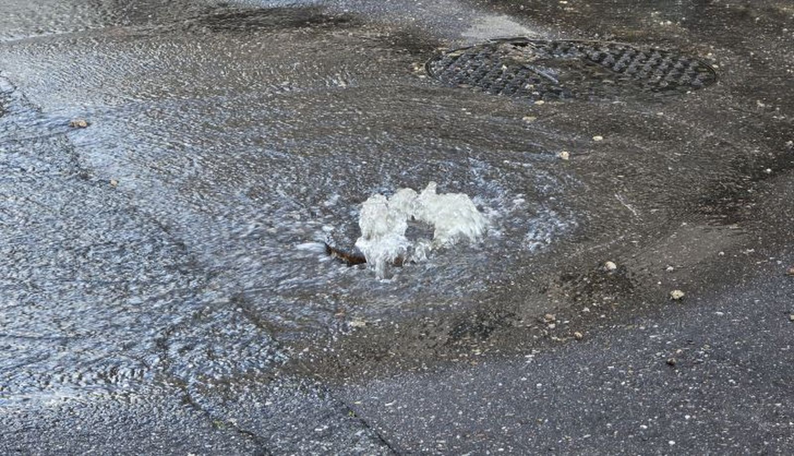 Reventón en el Camino de las Aguas con la presencia de la Policía Local