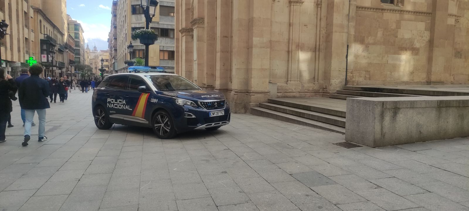 Policía Nacional en la calle Toro. Foto de archivo