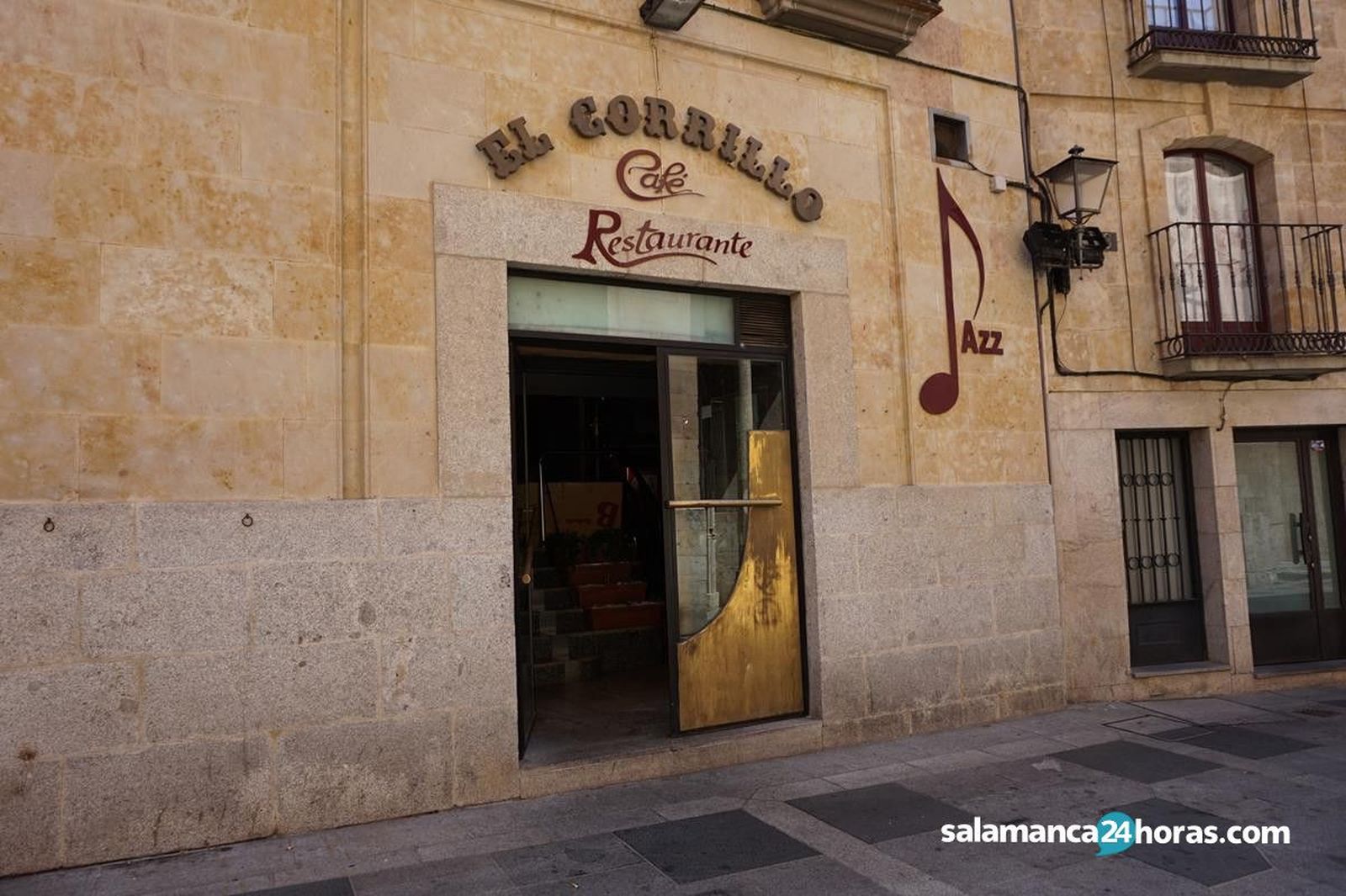 Cierre el corrillo (1)