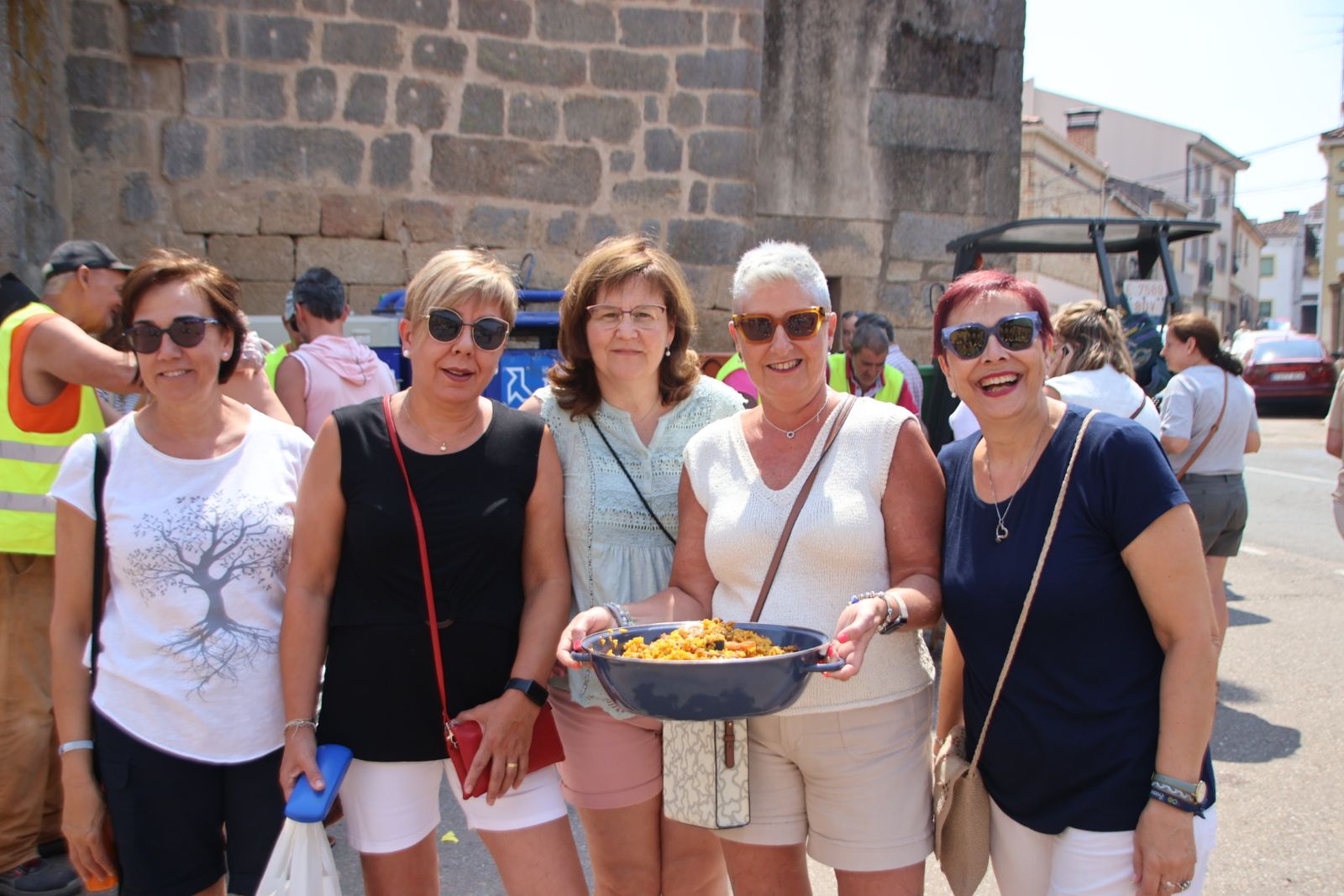 Masueco paella popular en la plaza