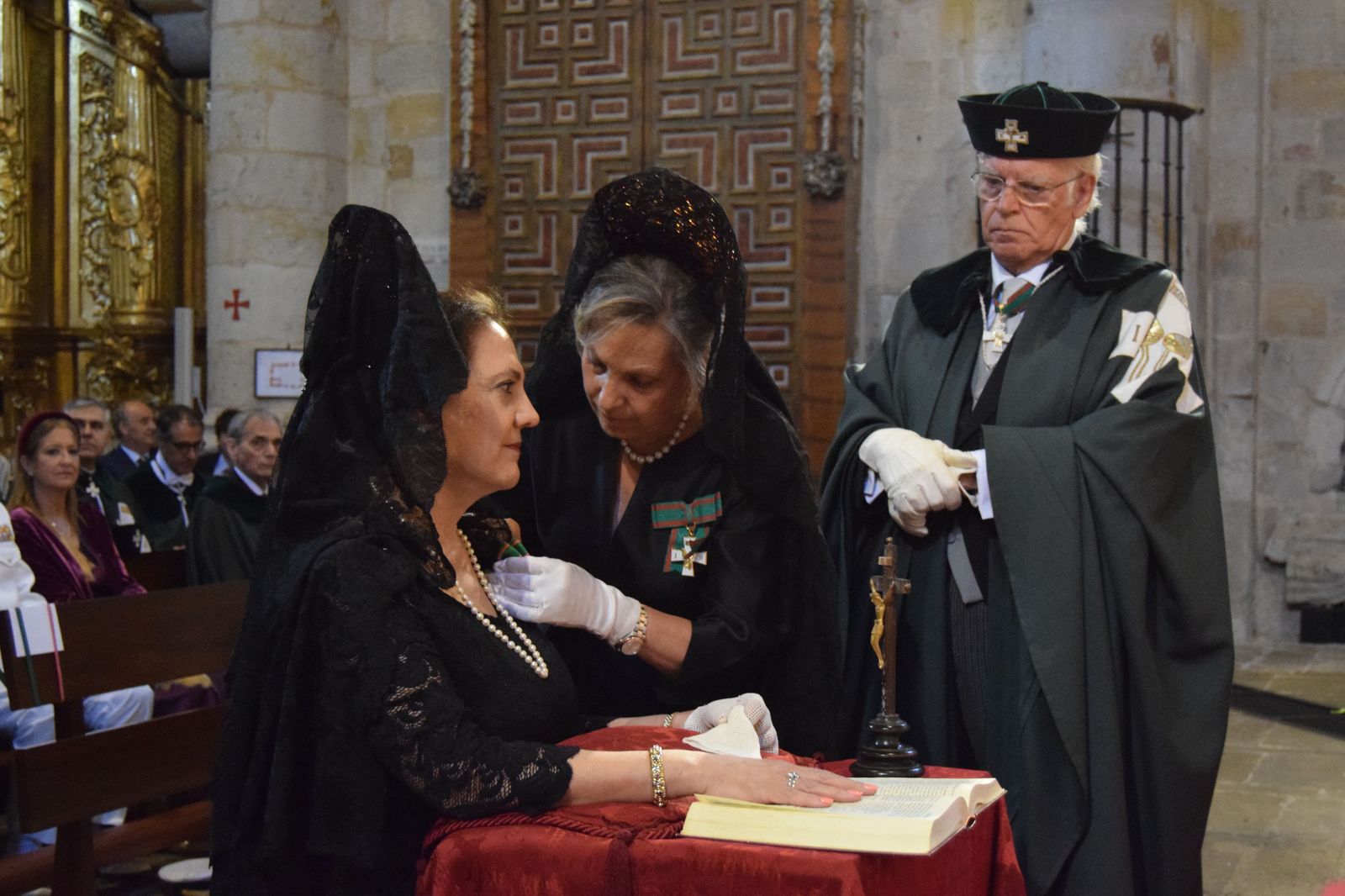 la-real-cofradia-de-caballeros-cubicularios-recibe-a-sus-nuevos-miembros-30