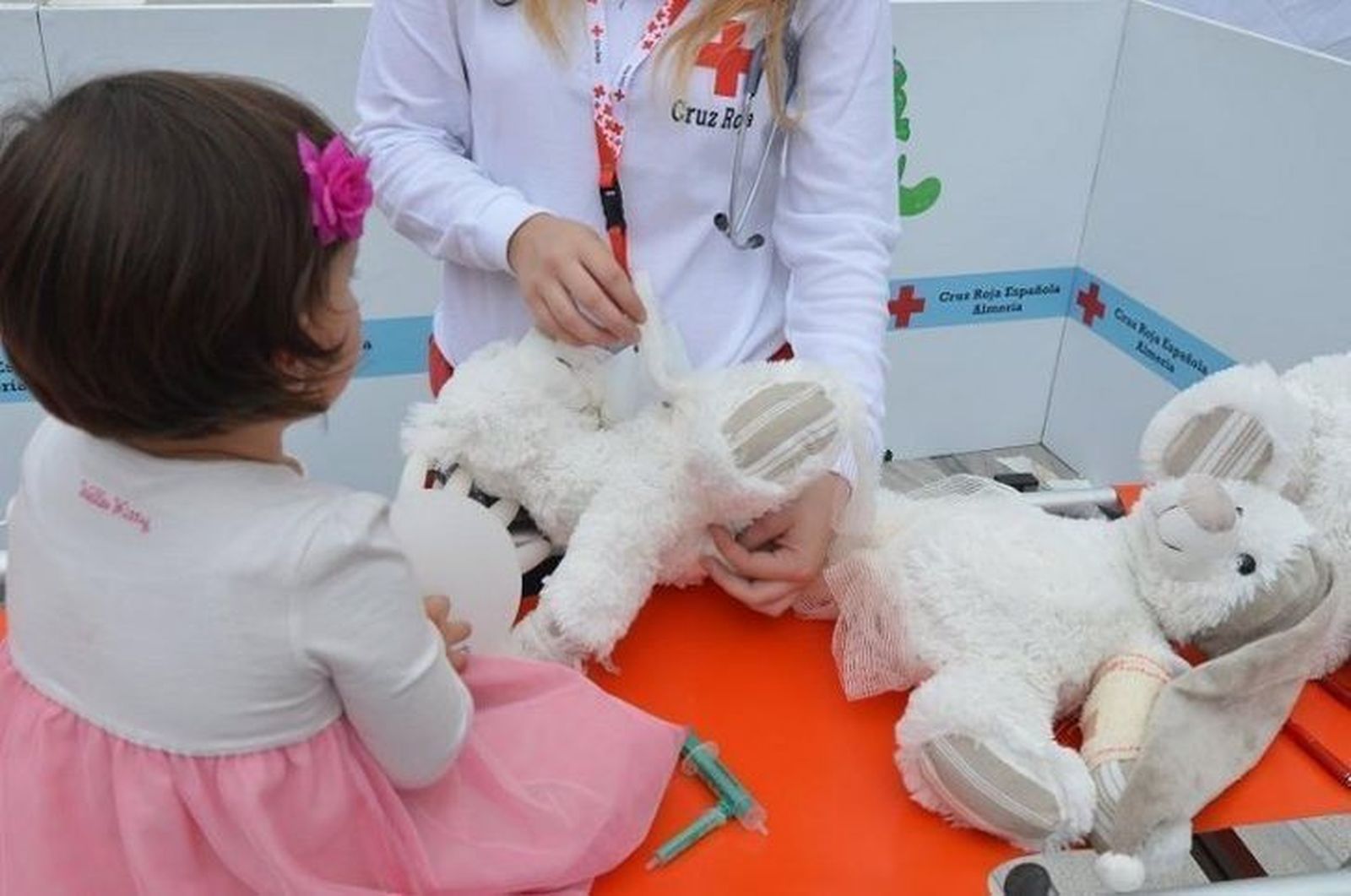 Cruz Roja organiza un encuentro con las familias de acogida de Salamanca